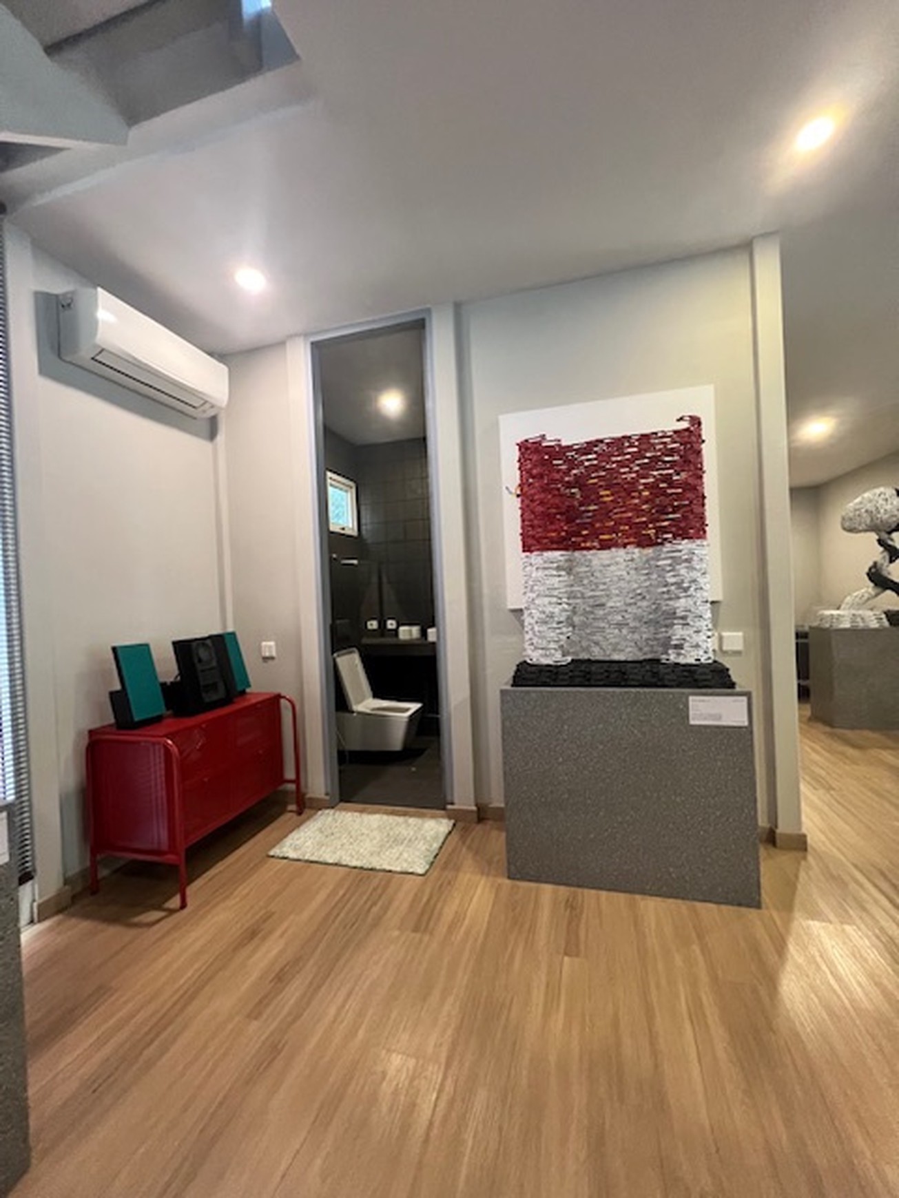 Dijual rumah siap huni tanah luas bisa untuk lokasi bisnis di Kemang Selatan