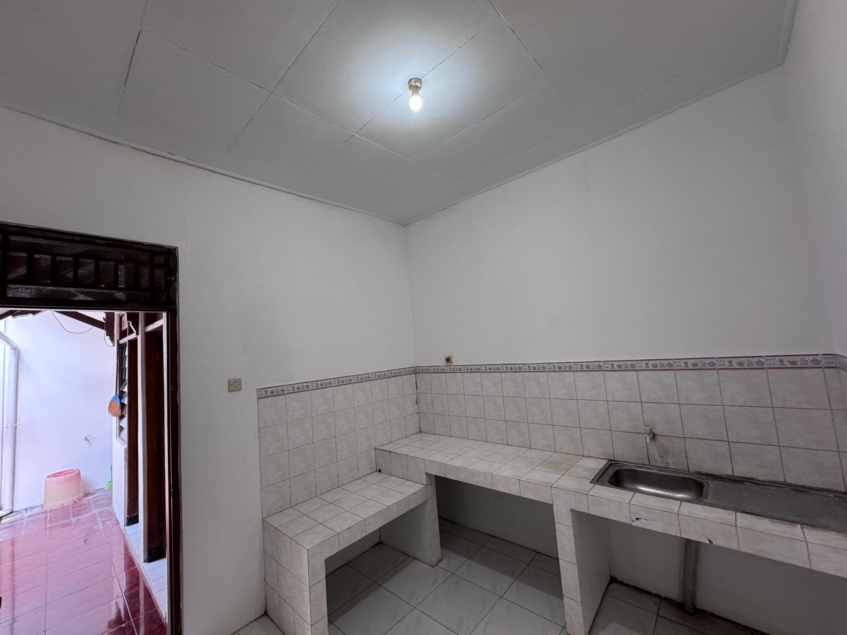 Rumah Semi Furnish Lokasi 15 menit Ke Stasiun Tugu Yogyakarta 