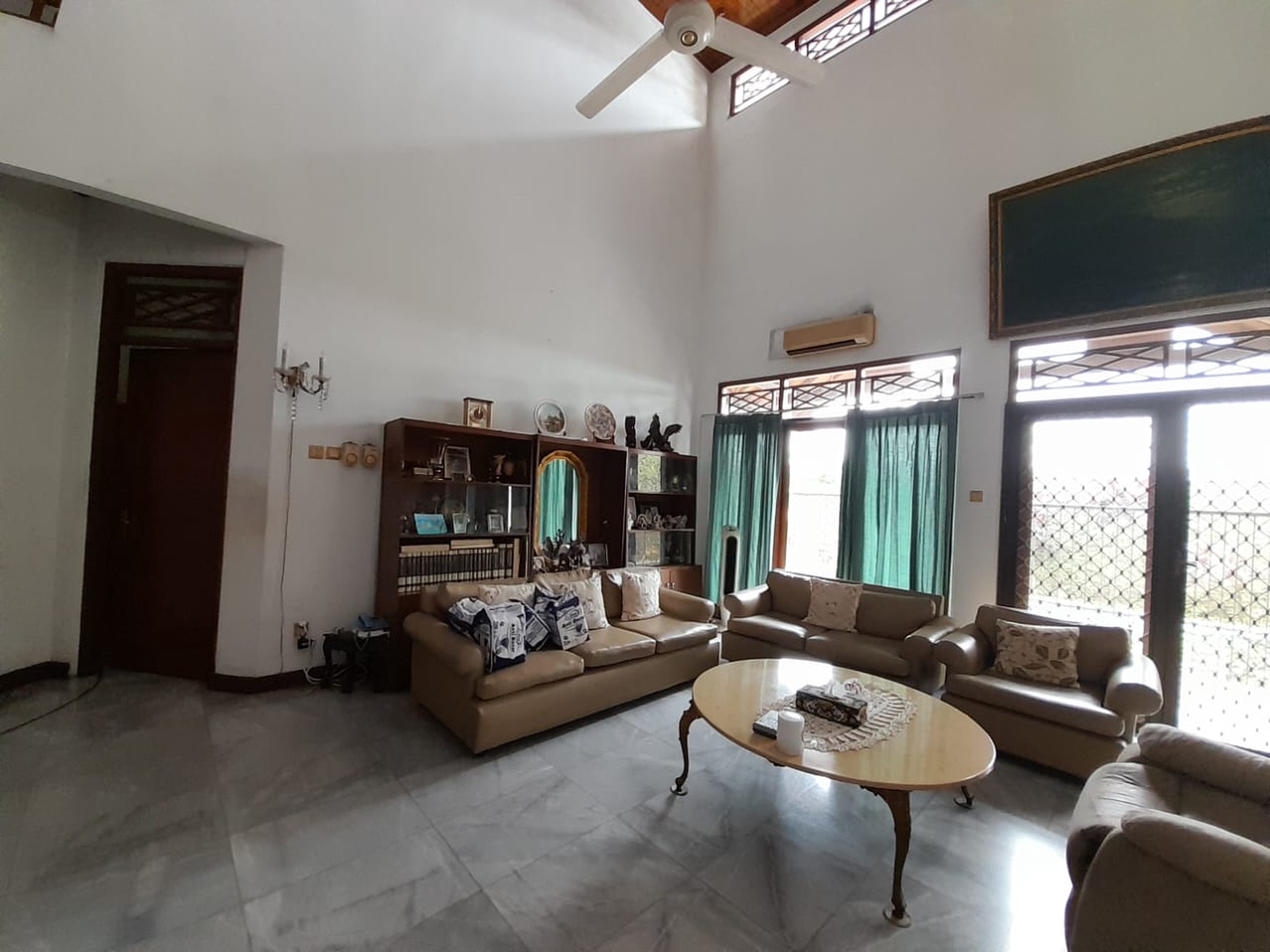 Dijual Rumah Town House di Jl Pekayon Pejaten Jakarta Selatan
