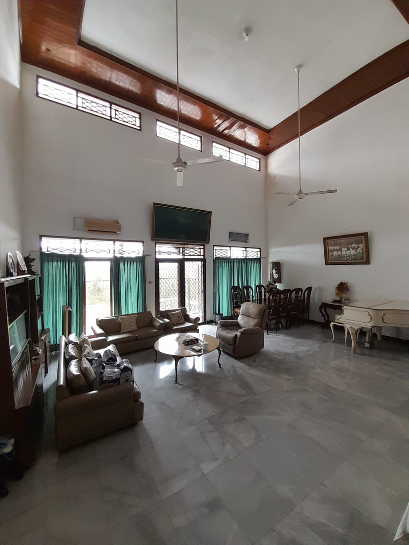 Dijual Rumah Town House di Jl Pekayon Pejaten Jakarta Selatan