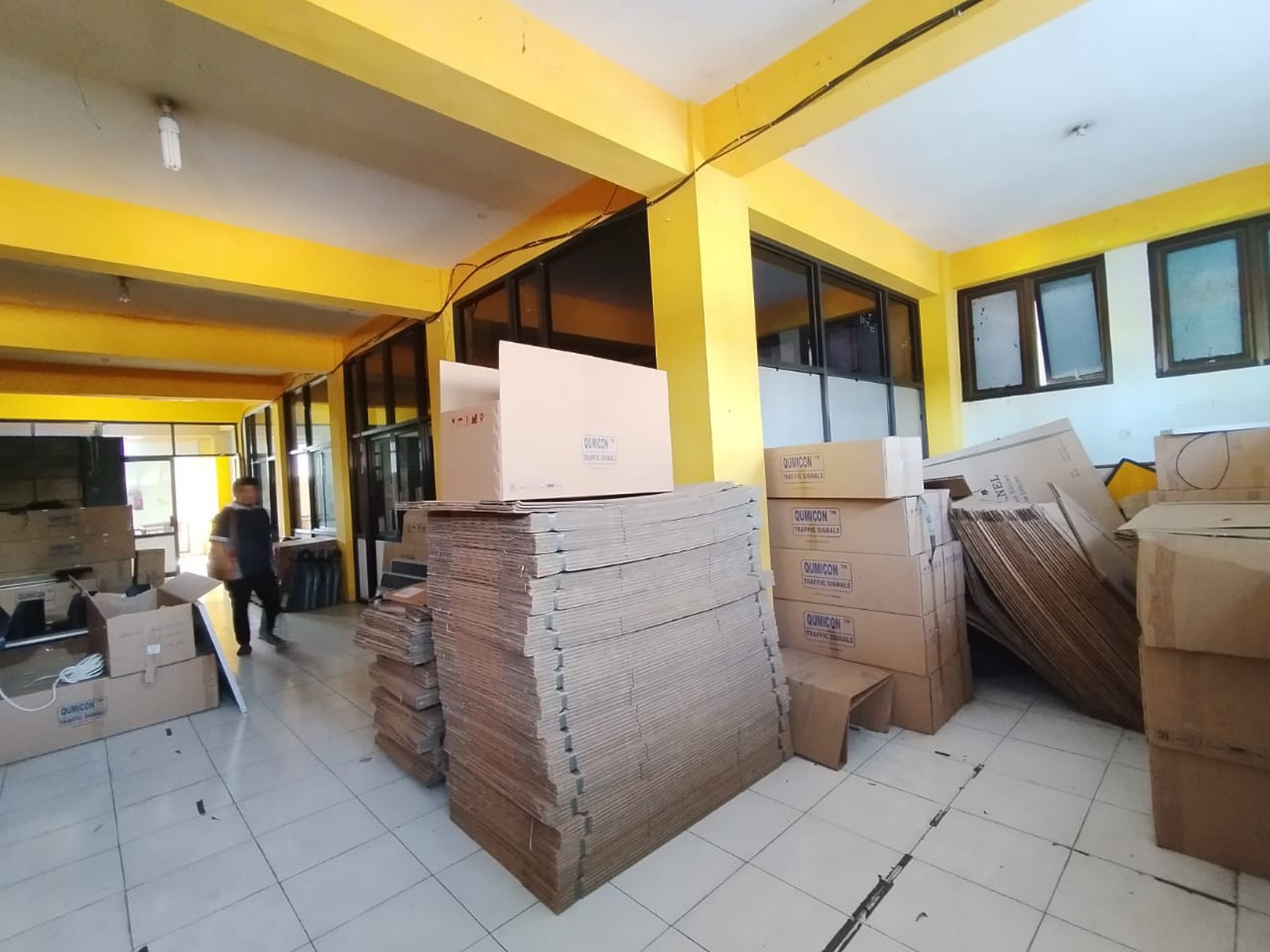 Gudang 1765 Meter Persegi Berada Di Jalan Ringroad Selatan Tamantirto Kasihan Bantul