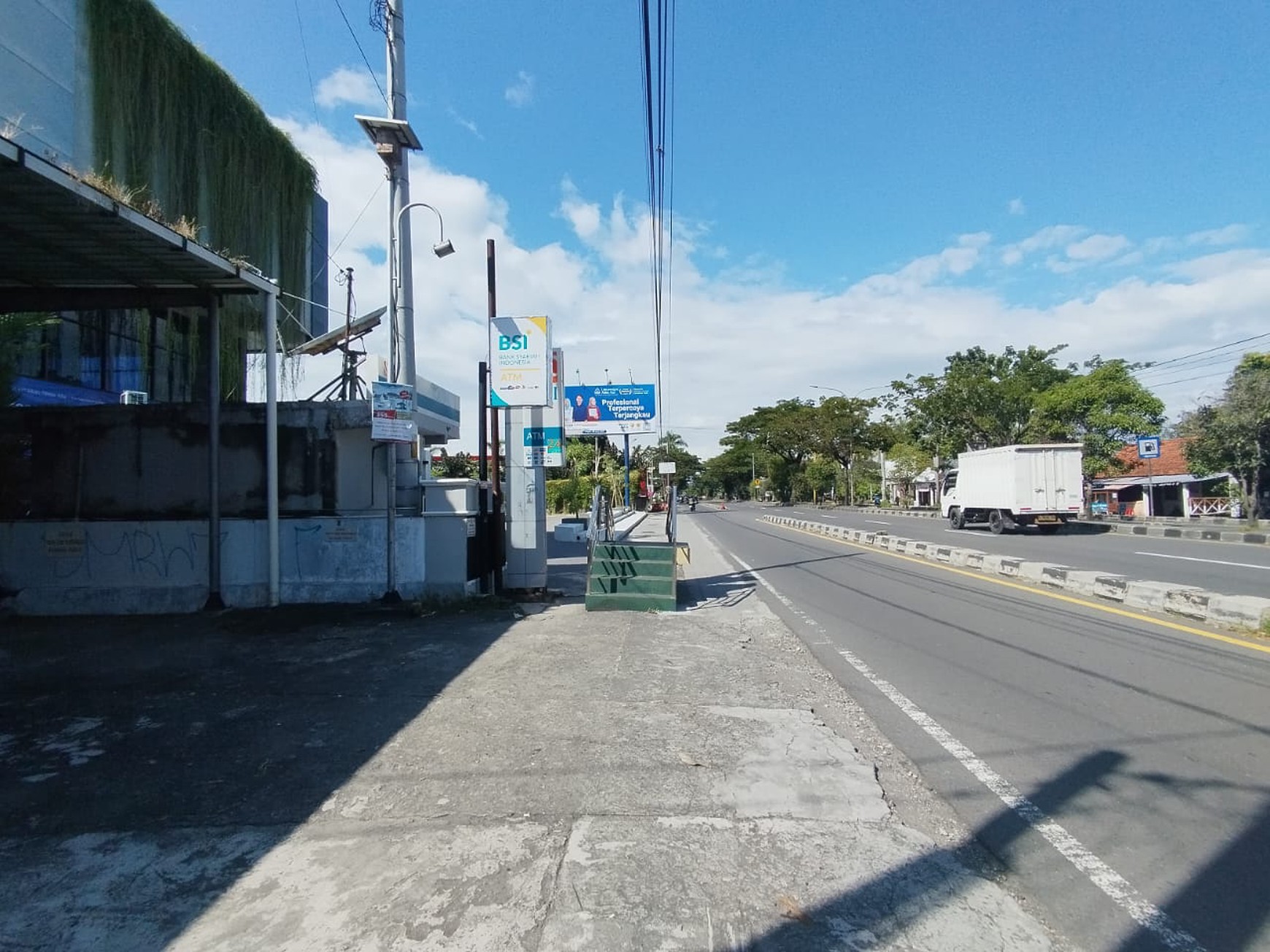 Gudang 1765 Meter Persegi Berada Di Jalan Ringroad Selatan Tamantirto Kasihan Bantul