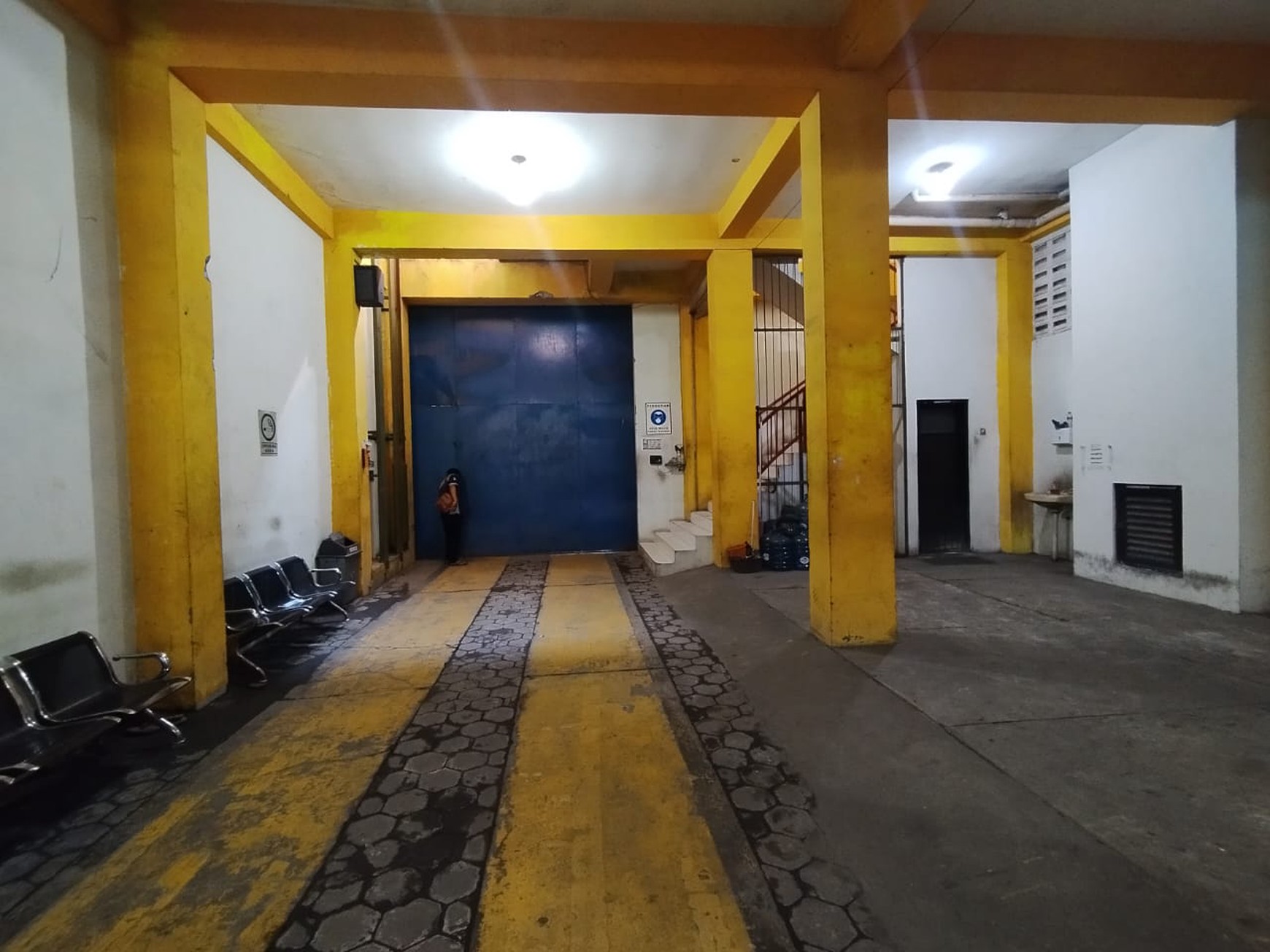 Gudang 1765 Meter Persegi Berada Di Jalan Ringroad Selatan Tamantirto Kasihan Bantul