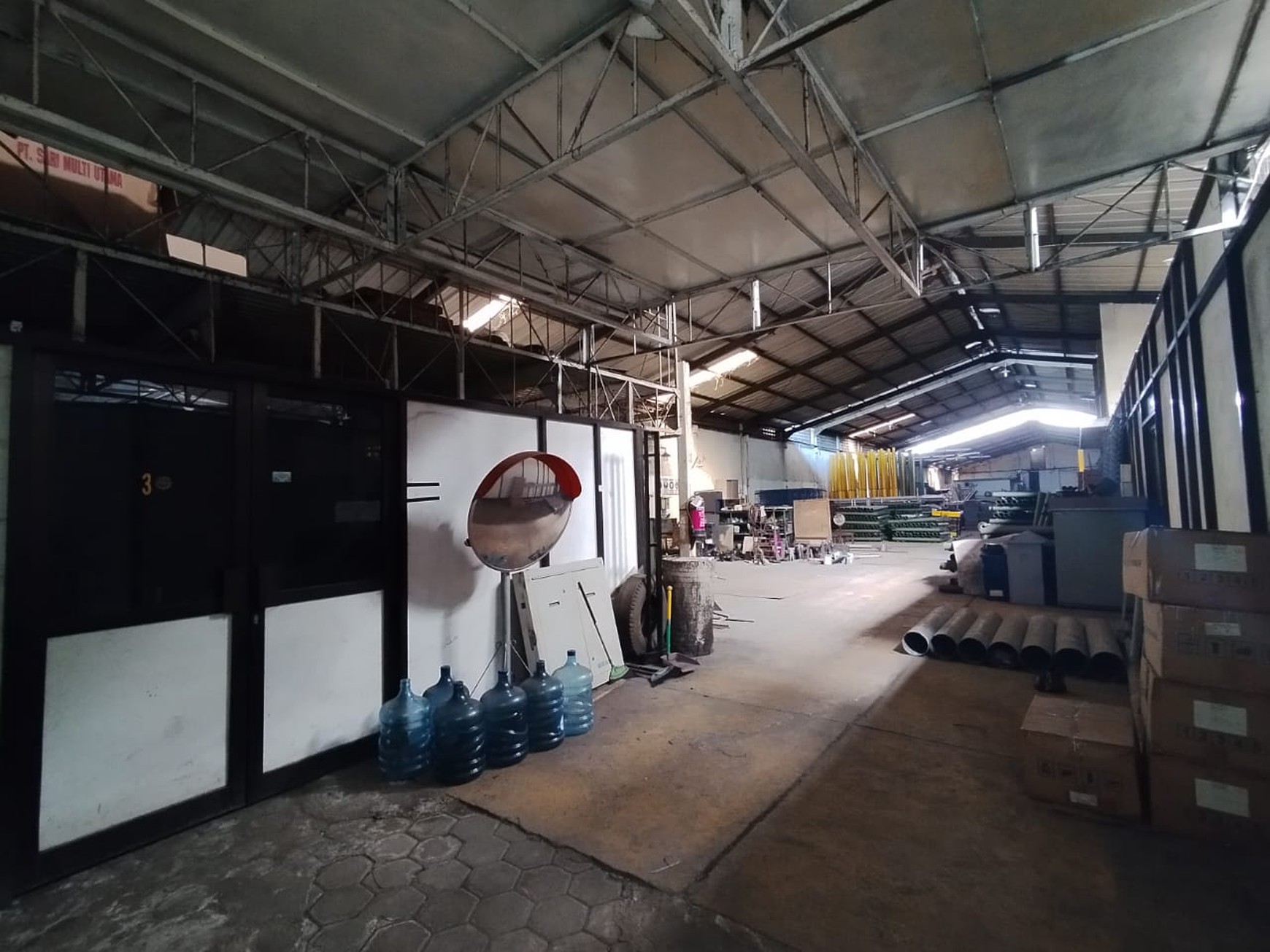Gudang 1765 Meter Persegi Berada Di Jalan Ringroad Selatan Tamantirto Kasihan Bantul