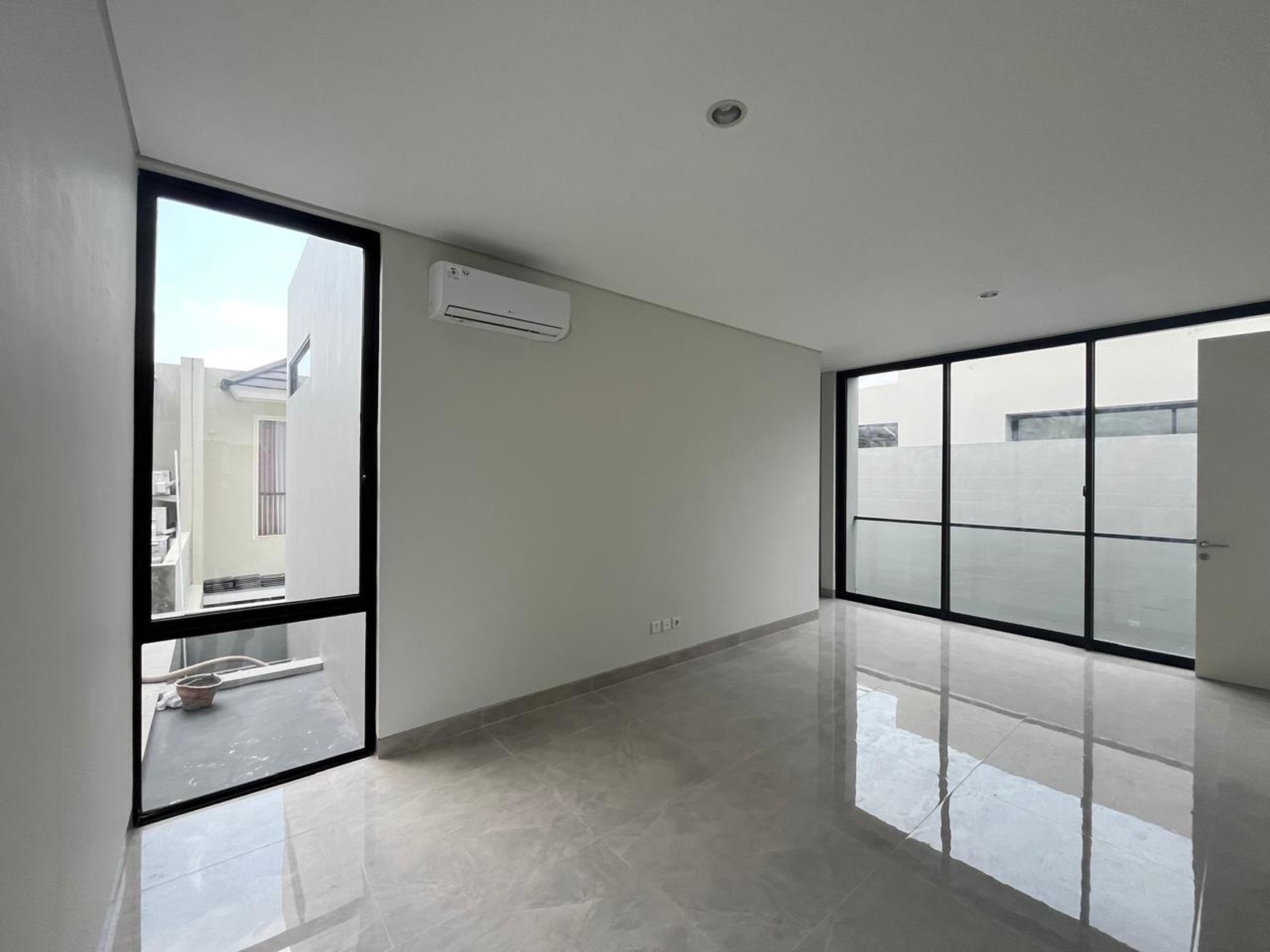 Rumah Tipe Madison di Pelican Hill Citraland, Surabaya