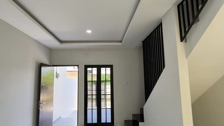 Rumah 2 Lantai Dekat Kenjeran Surabaya (Harga Kompetitif) 