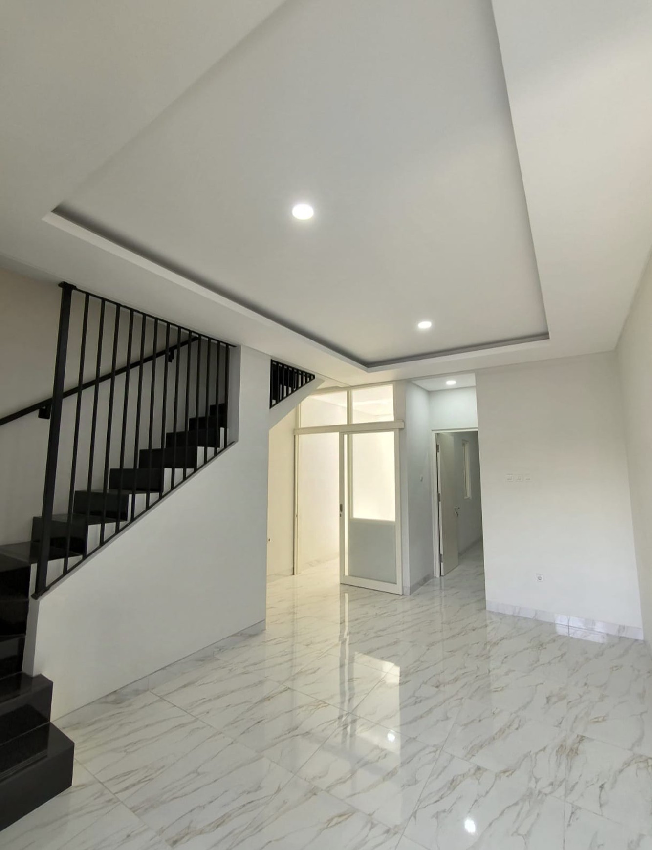 Rumah 2 Lantai Dekat Kenjeran Surabaya (Harga Kompetitif) 