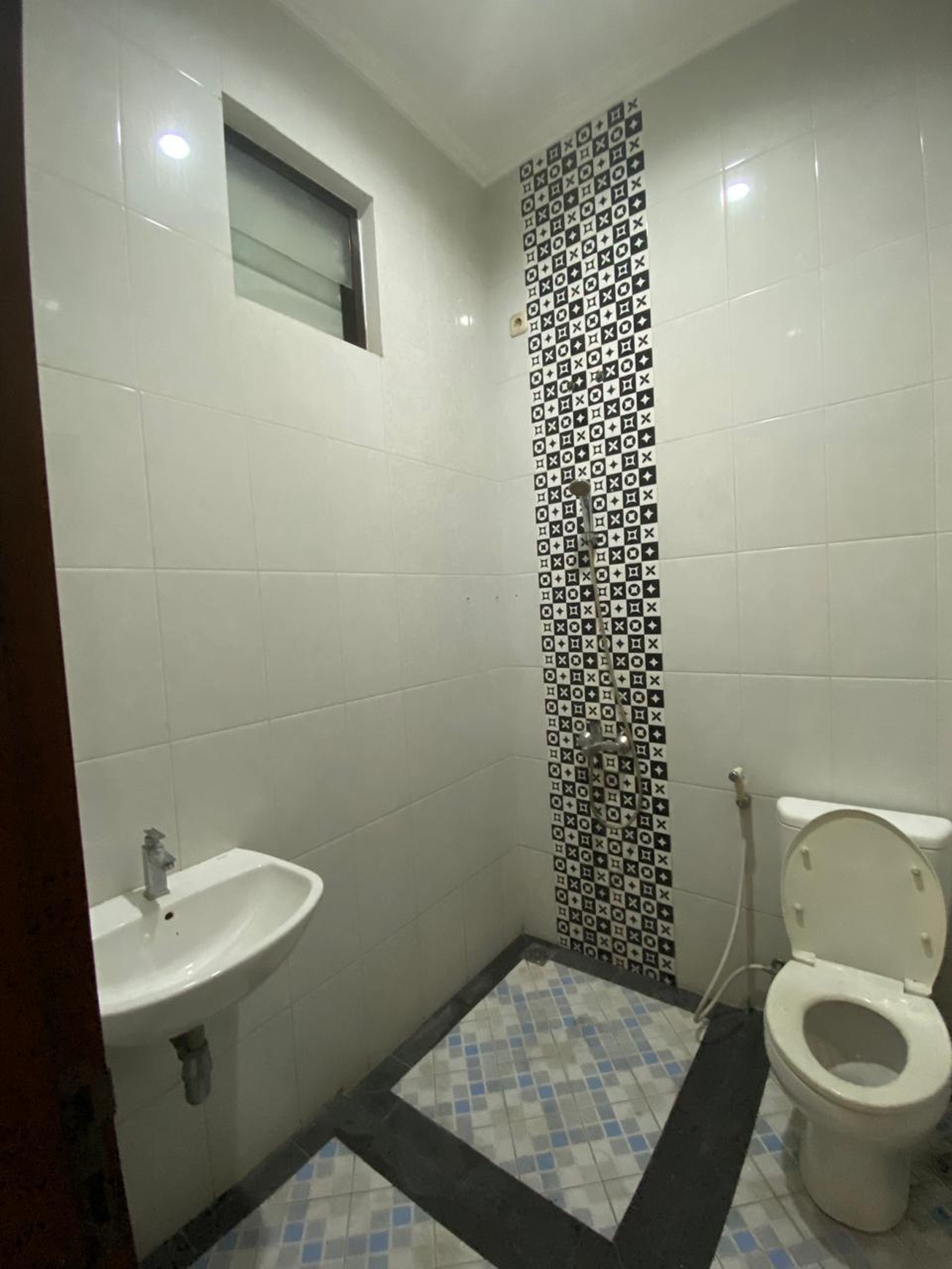 Flash Sale. Rumah 2 lantai Nusa Loka, BSD