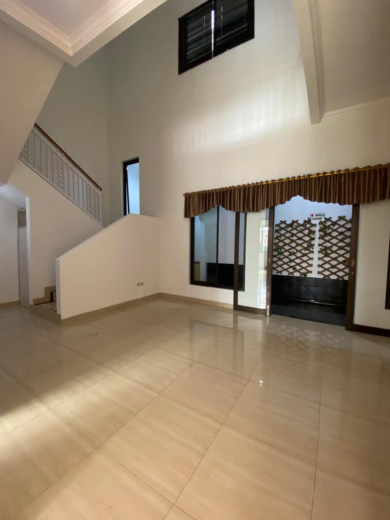 Flash Sale. Rumah 2 lantai Nusa Loka, BSD