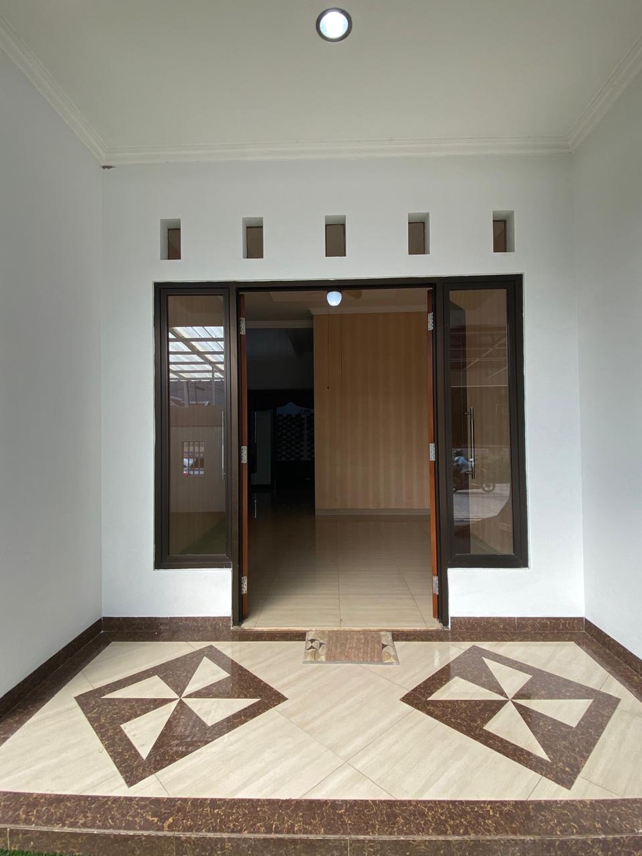 Flash Sale. Rumah 2 lantai Nusa Loka, BSD