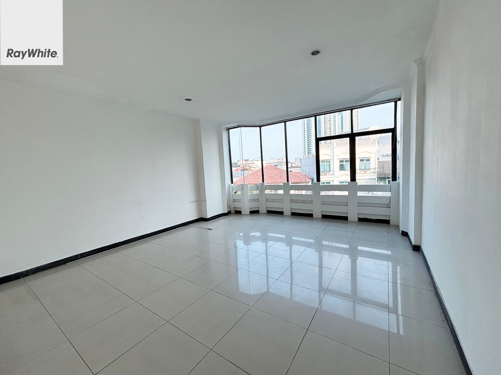 FOR LEASE Gedung / Ruko Gandeng 4 Lantai di Percetakan Negara Salemba Tengah Jakarta Pusat