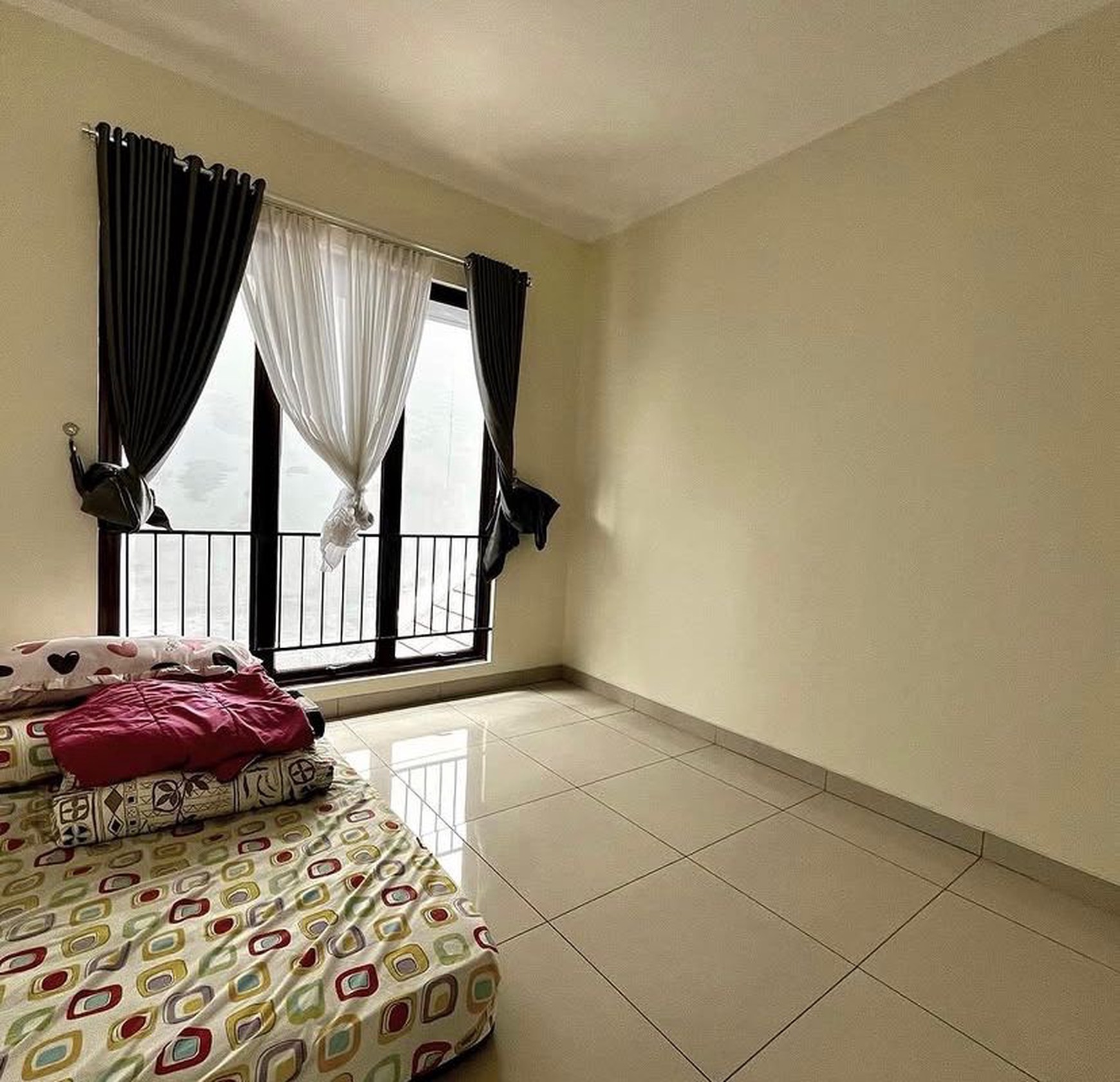 Rumah Bagus di Graha Raya 