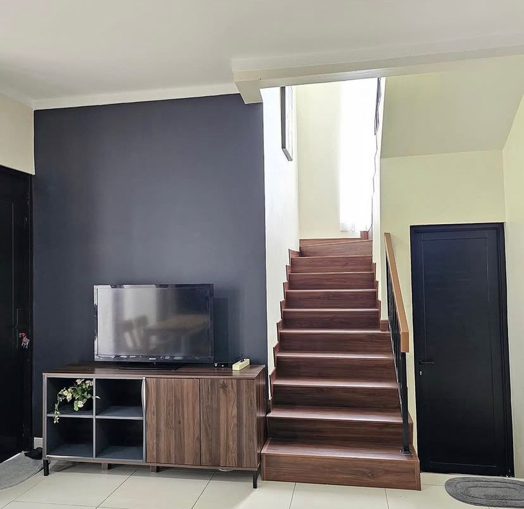 Rumah Bagus di Graha Raya 