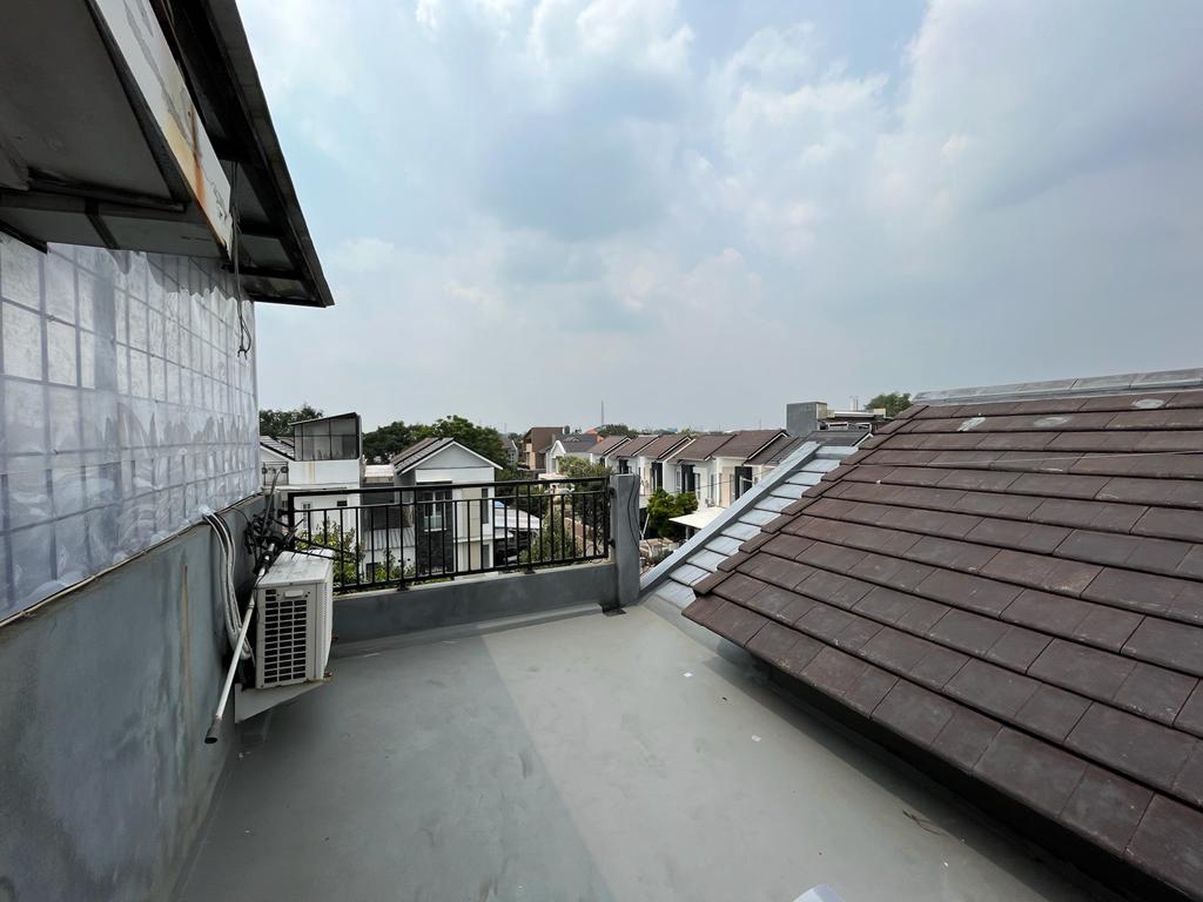 Rumah Bagus,dalam cluster di Graha Raya Bintaro