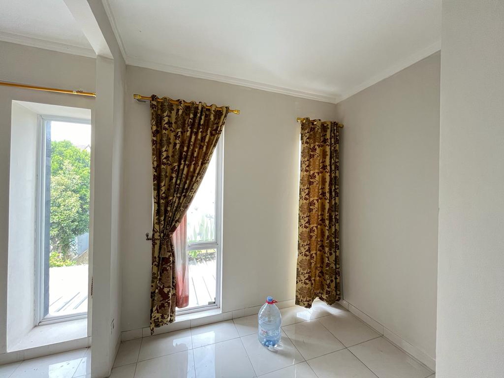 Rumah Bagus,dalam cluster di Graha Raya Bintaro