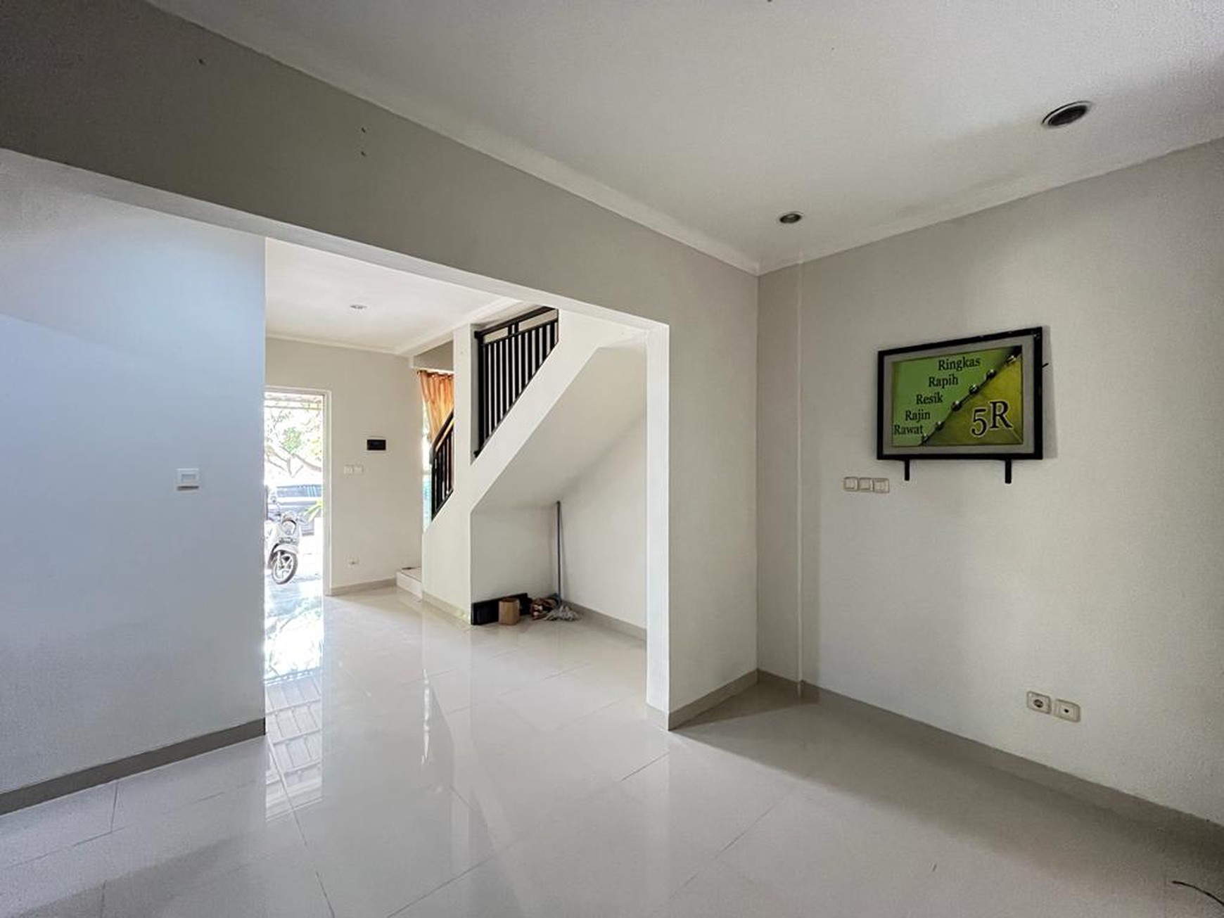 Rumah Bagus,dalam cluster di Graha Raya Bintaro