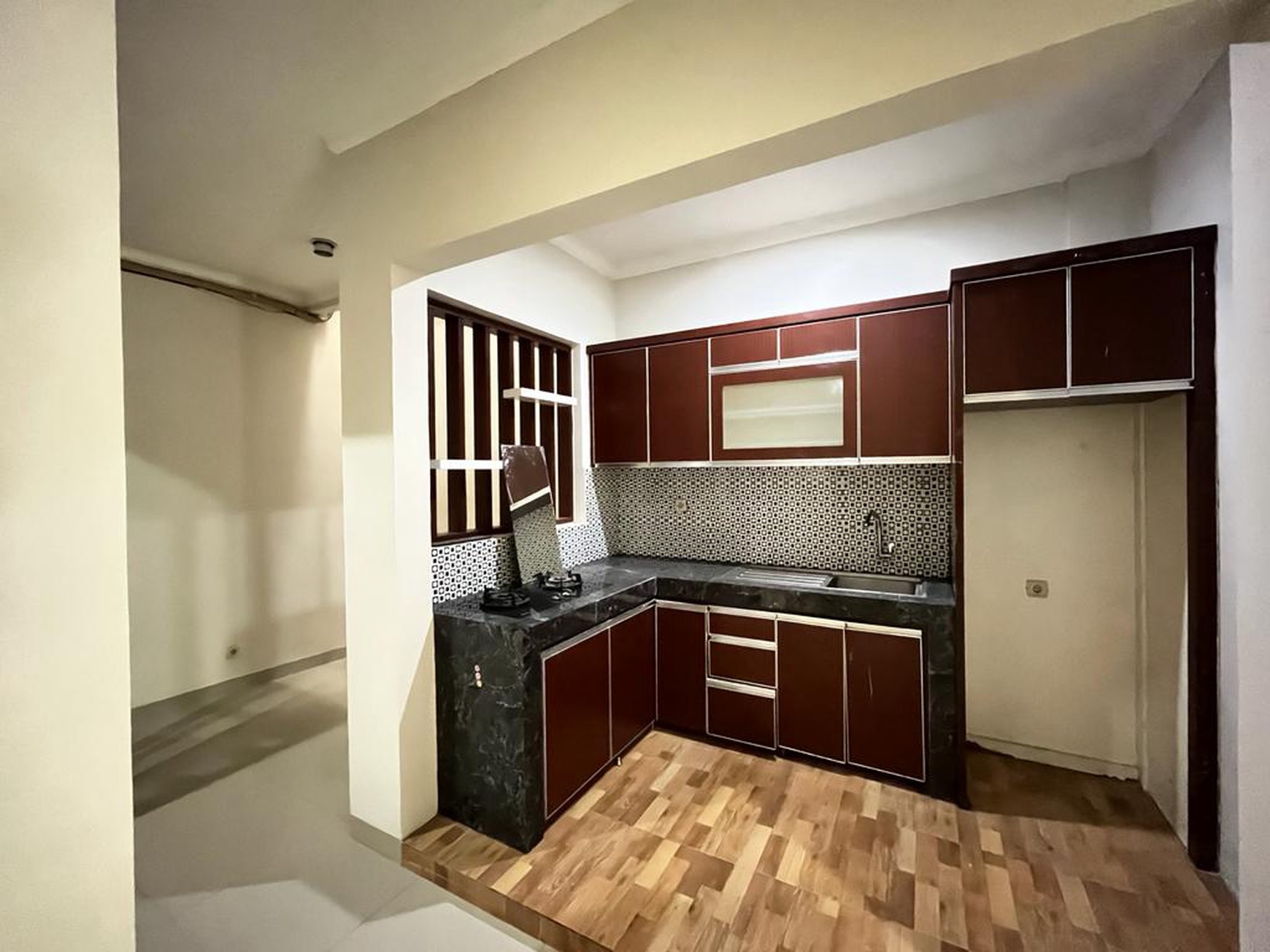 Rumah Bagus,dalam cluster di Graha Raya Bintaro