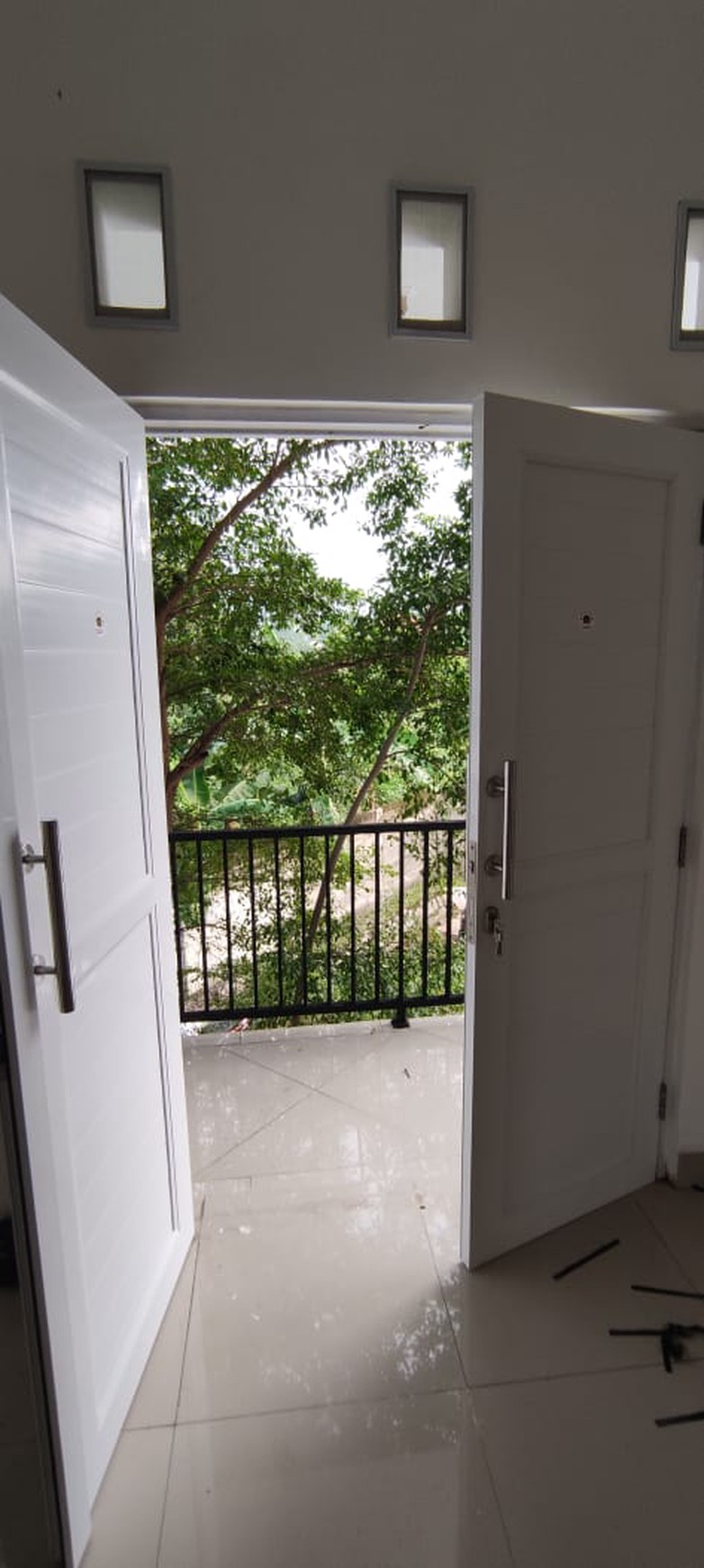 Rumah brand new siap huni di legoso ciputat