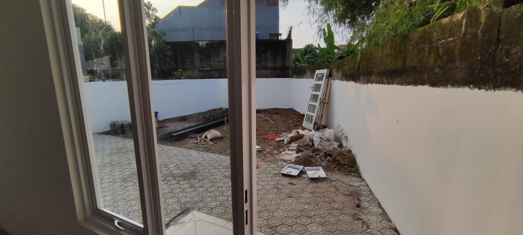 Rumah brand new siap huni di legoso ciputat