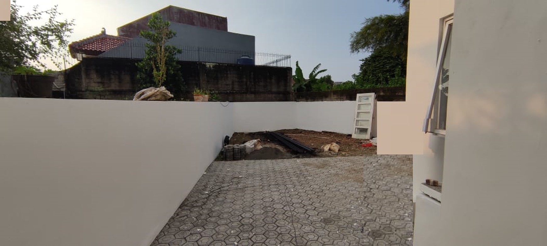 Rumah brand new siap huni di legoso ciputat