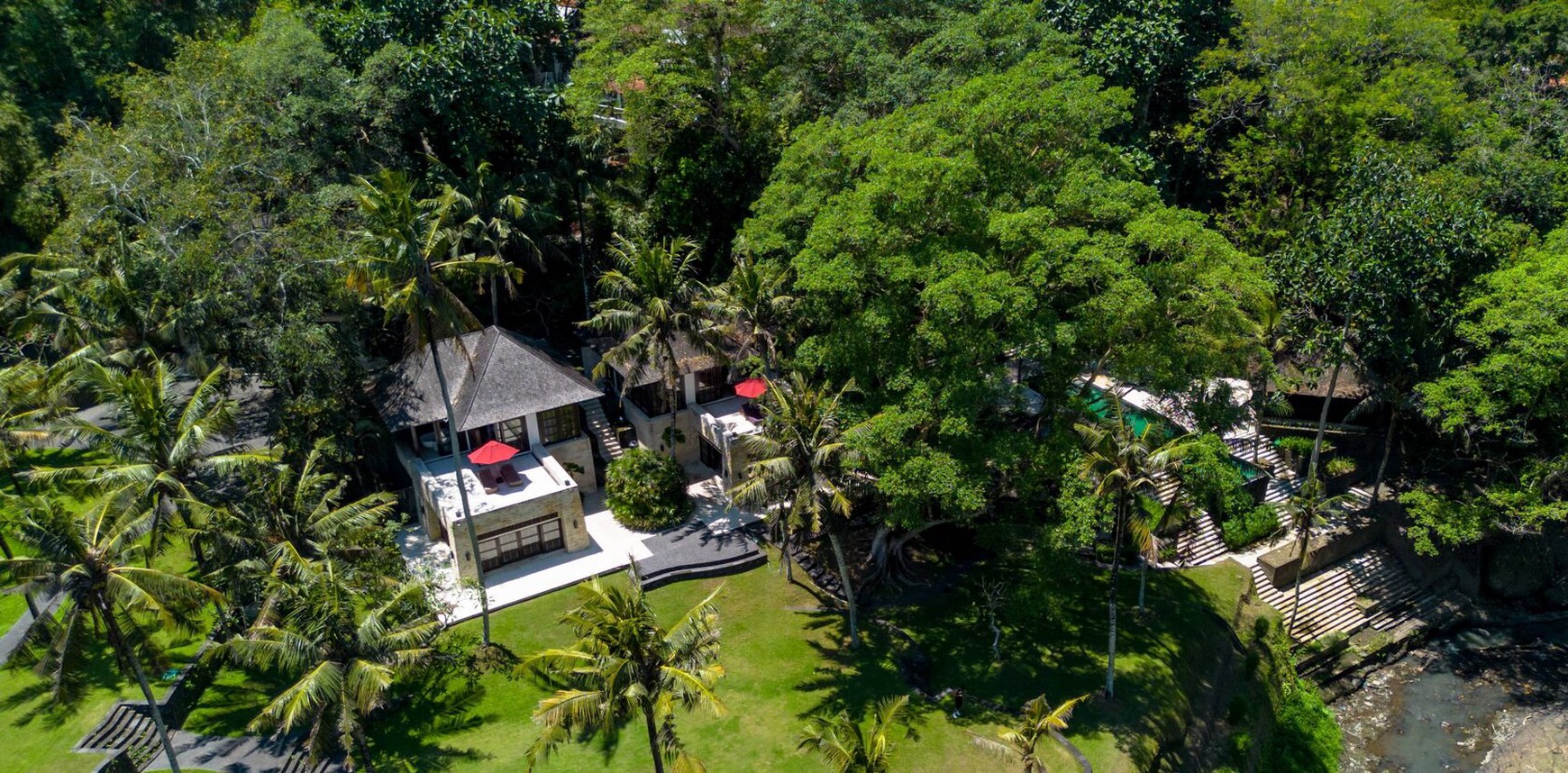 For Sale Freehold and Leasehold beautiful estate villa overlooks a tropical river and surrounded by rice fields and lush jungle close to Canggu , Bali
