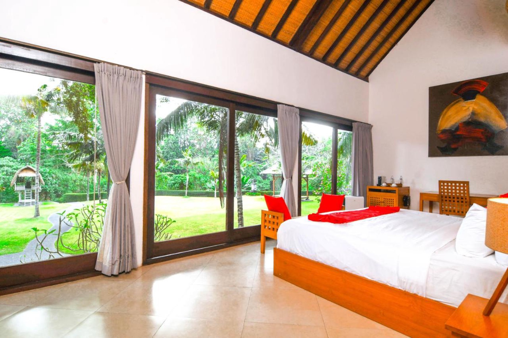 For Sale Freehold and Leasehold beautiful estate villa overlooks a tropical river and surrounded by rice fields and lush jungle close to Canggu , Bali