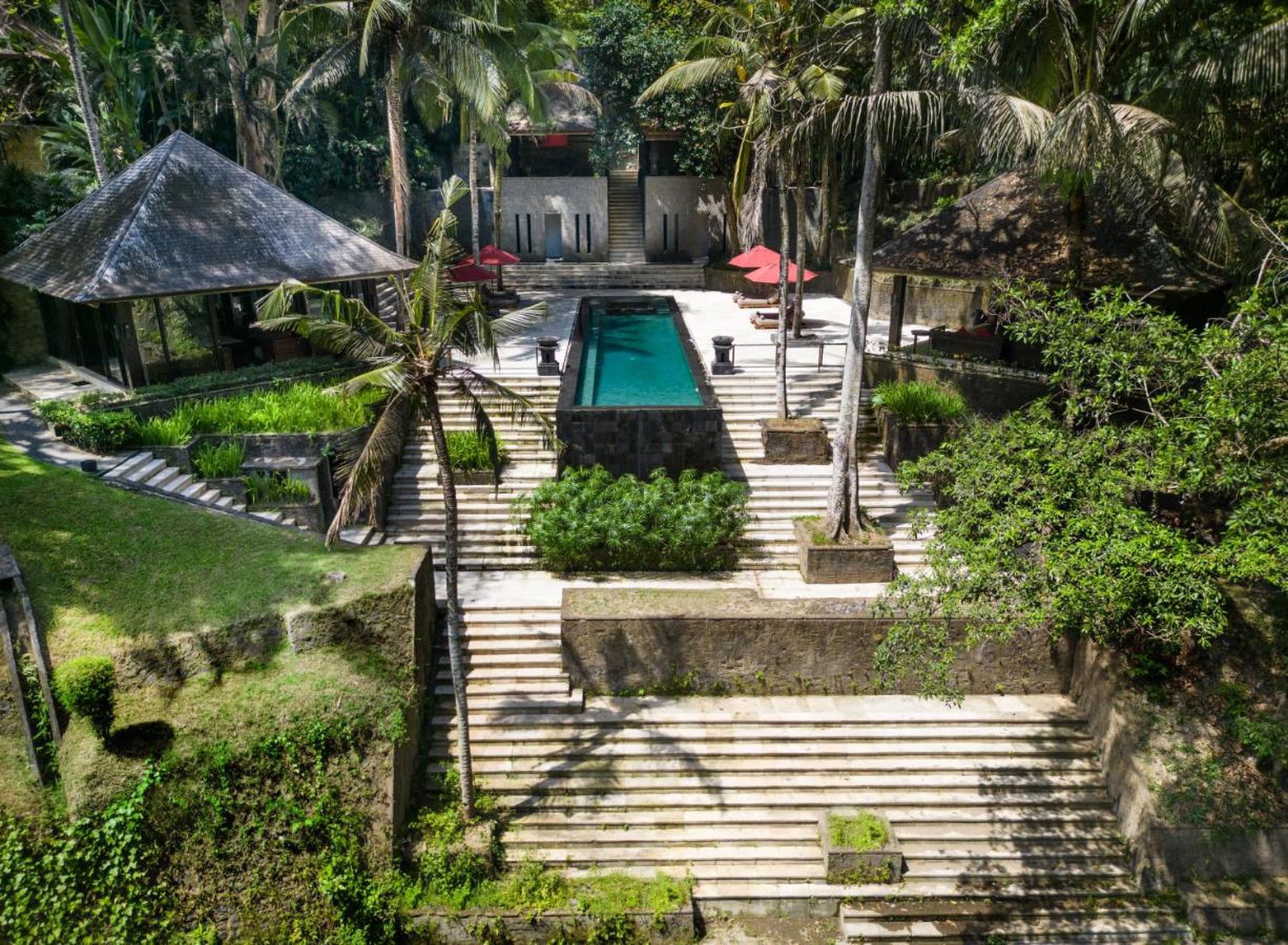 For Sale Freehold and Leasehold beautiful estate villa overlooks a tropical river and surrounded by rice fields and lush jungle close to Canggu , Bali