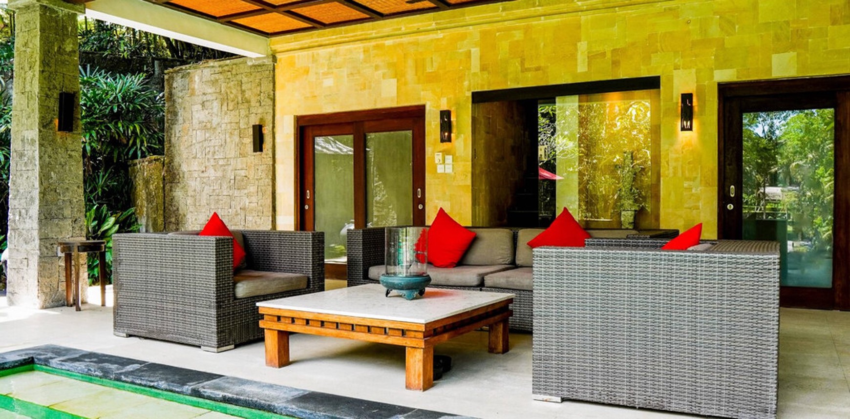 For Sale Freehold and Leasehold beautiful estate villa overlooks a tropical river and surrounded by rice fields and lush jungle close to Canggu , Bali