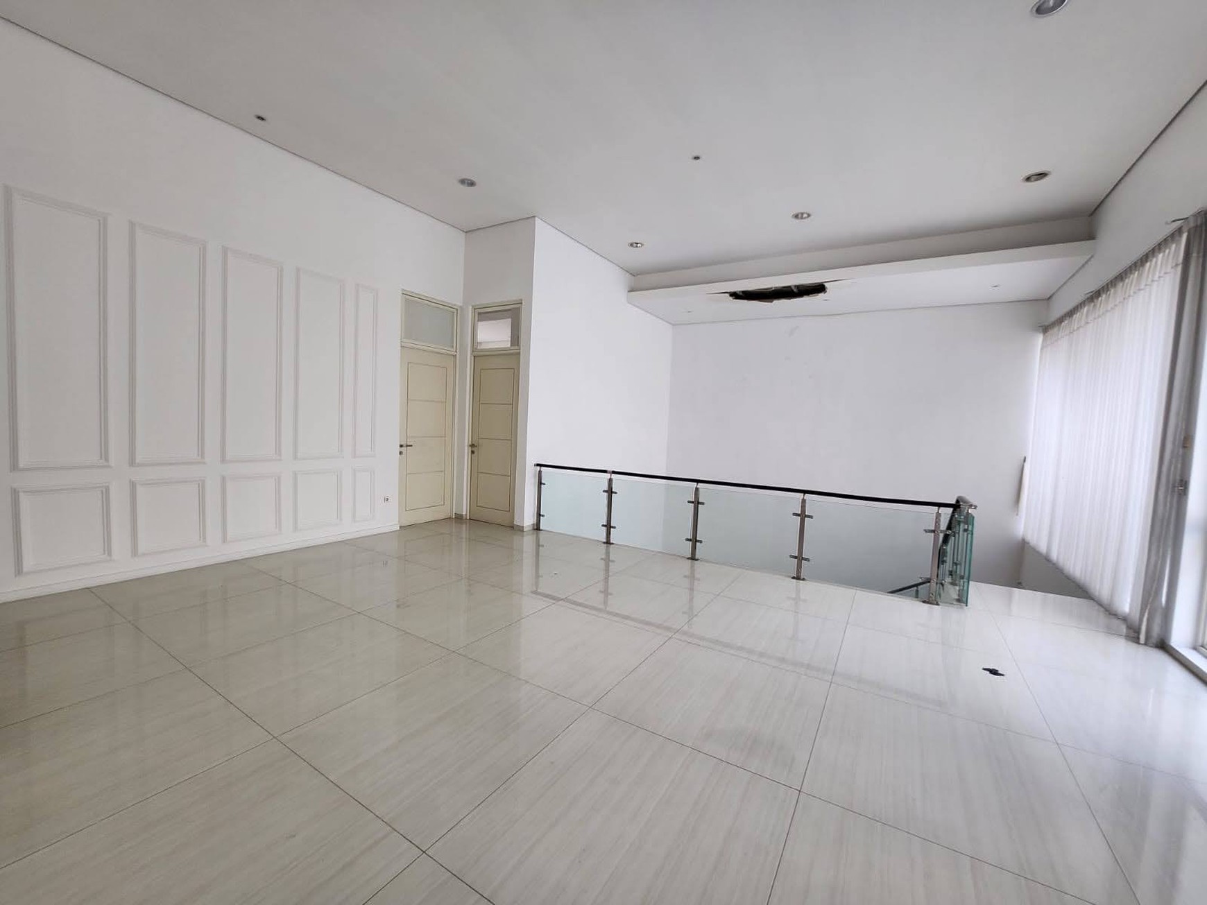 Jual Hunian Elit Graha Semi Furnis Surabaya