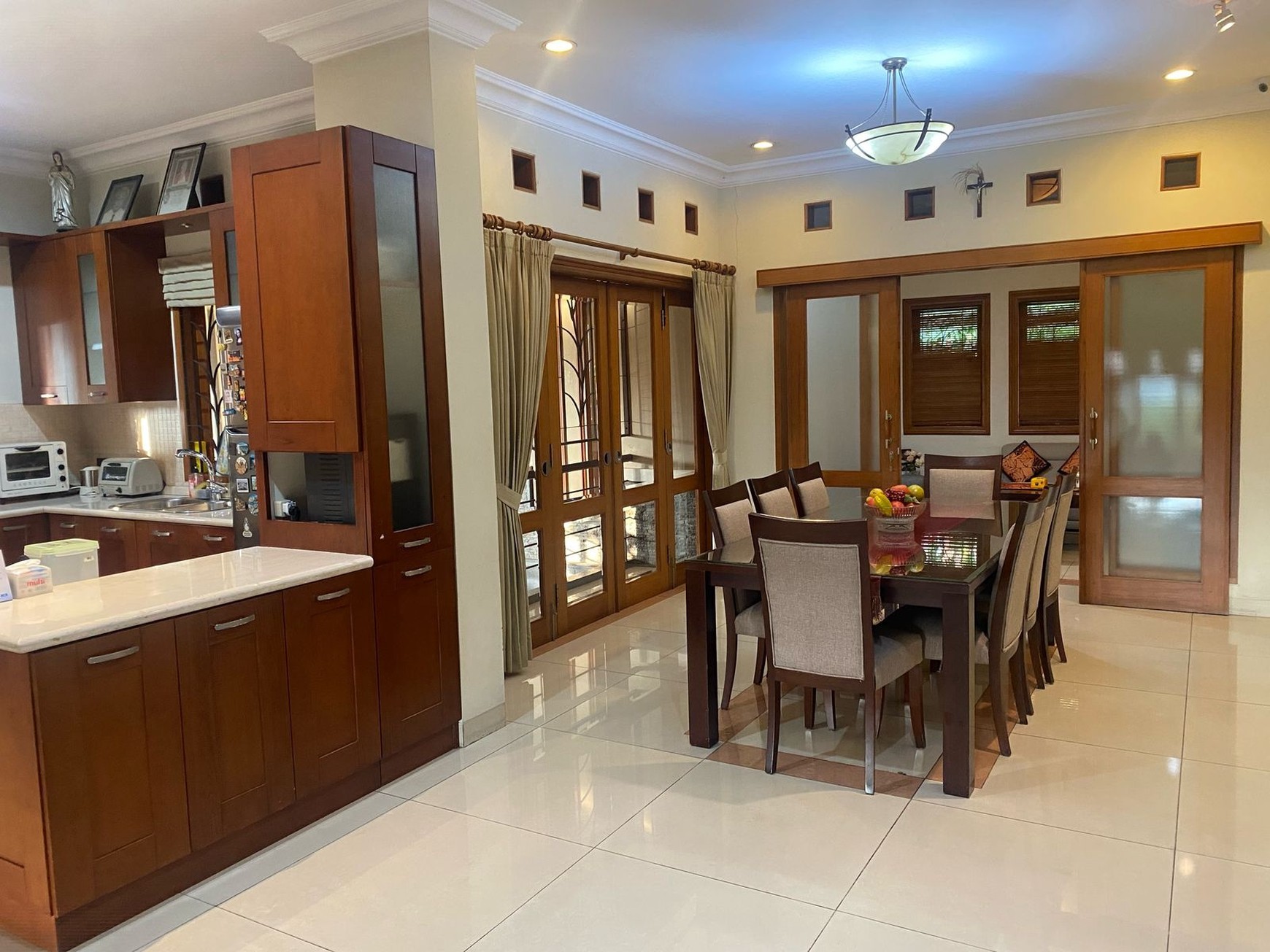 Rumah Mewah 3 Lantai di Dago Pakar Permai (Dekat Hotel Intercontinental) Kec Cimenyan Kab Bandung
