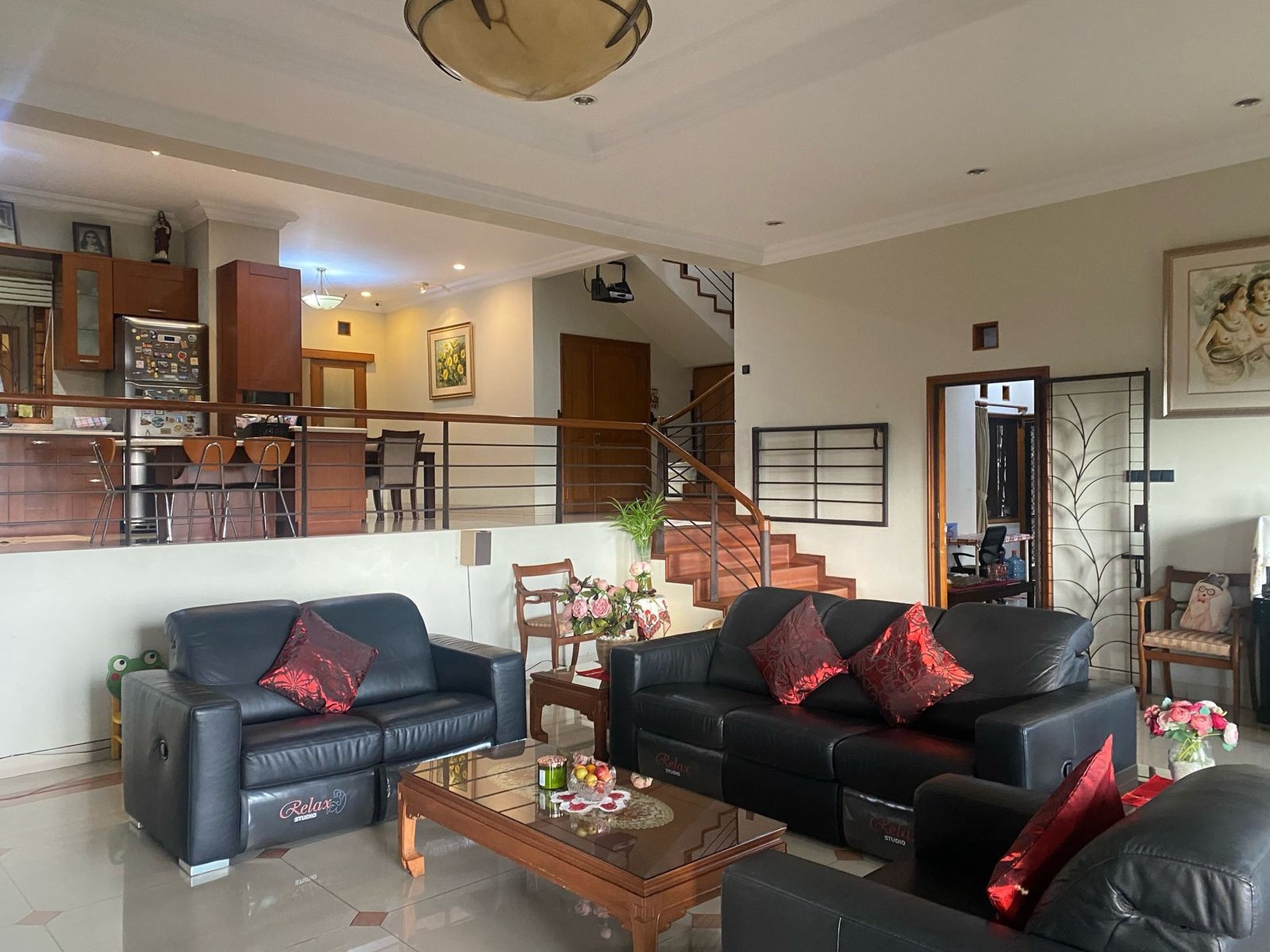 Rumah Mewah 3 Lantai di Dago Pakar Permai (Dekat Hotel Intercontinental) Kec Cimenyan Kab Bandung