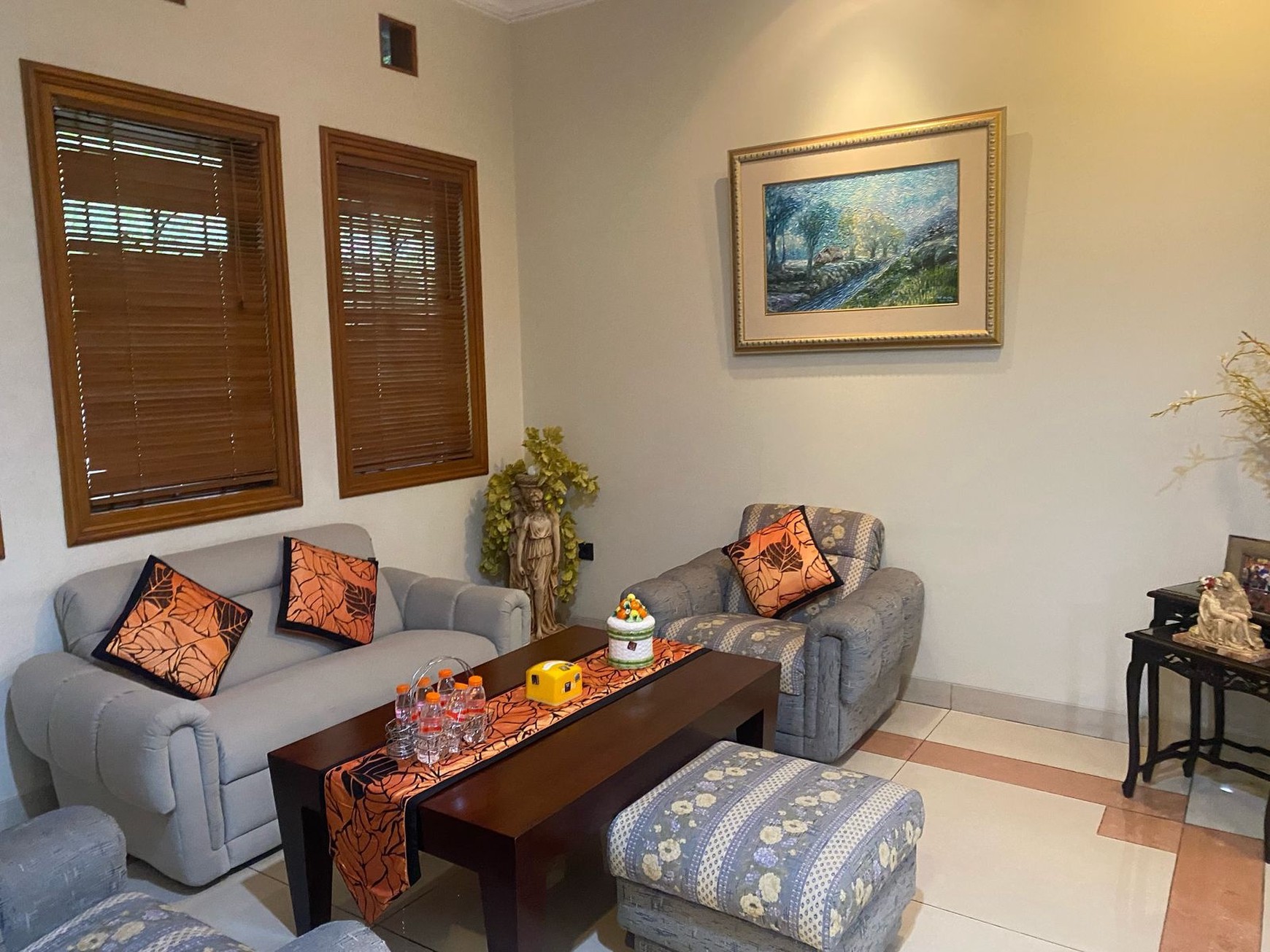 Rumah Mewah 3 Lantai di Dago Pakar Permai (Dekat Hotel Intercontinental) Kec Cimenyan Kab Bandung