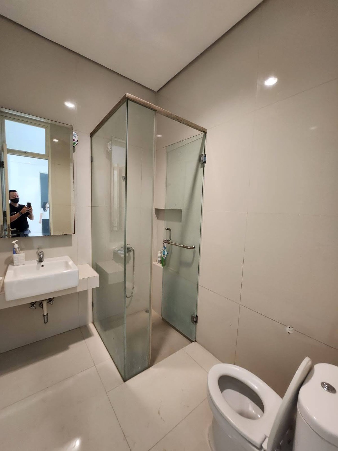 Sewa Rumah Graha Family Semi Furnis Surabaya