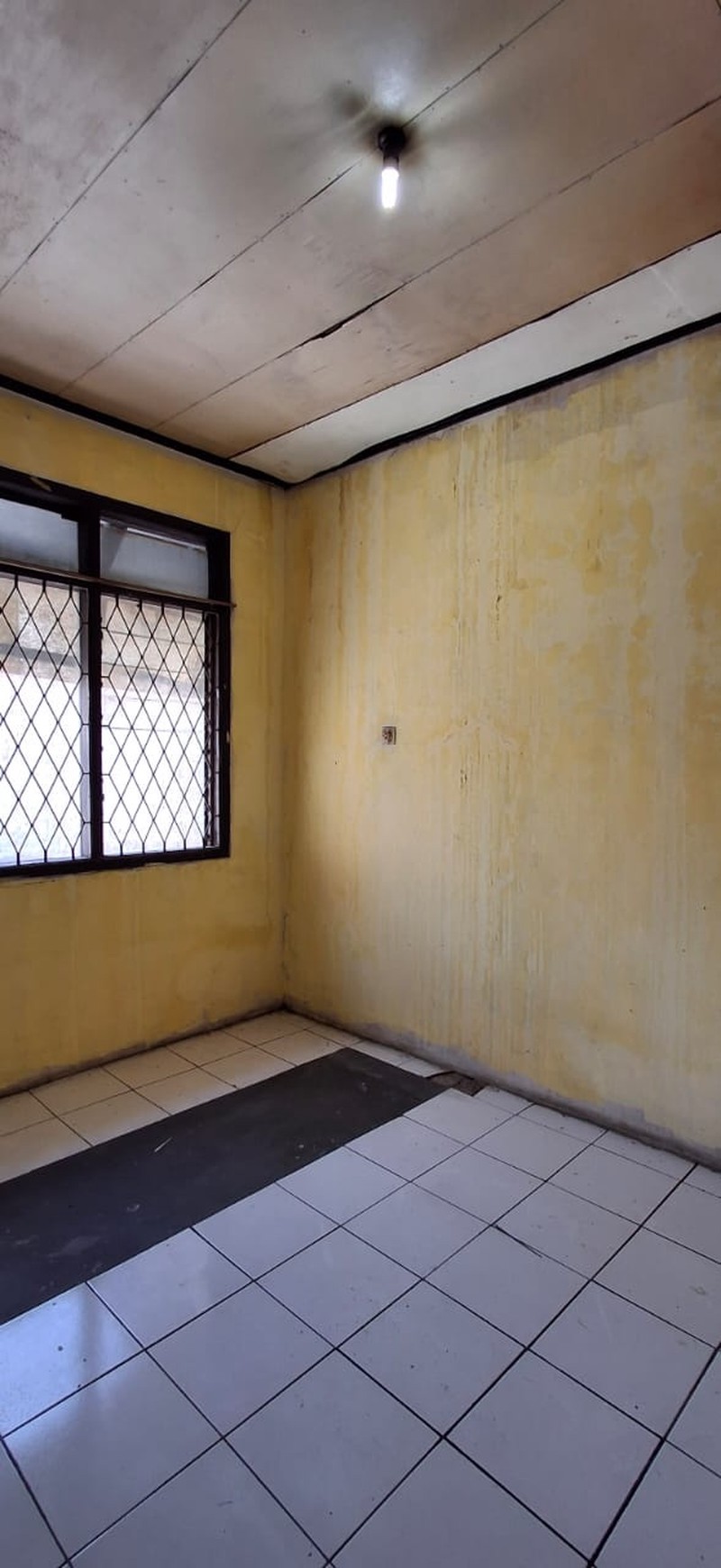 Rumah 2 Lantai di Komplek Margaasih Permai Kec Margaasih Kab Bandung