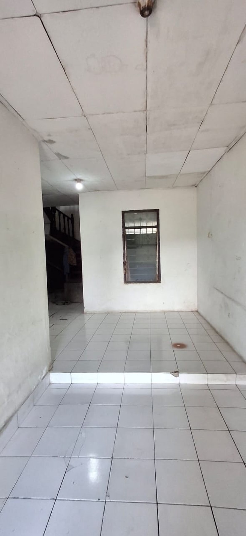 Rumah 2 Lantai di Komplek Margaasih Permai Kec Margaasih Kab Bandung