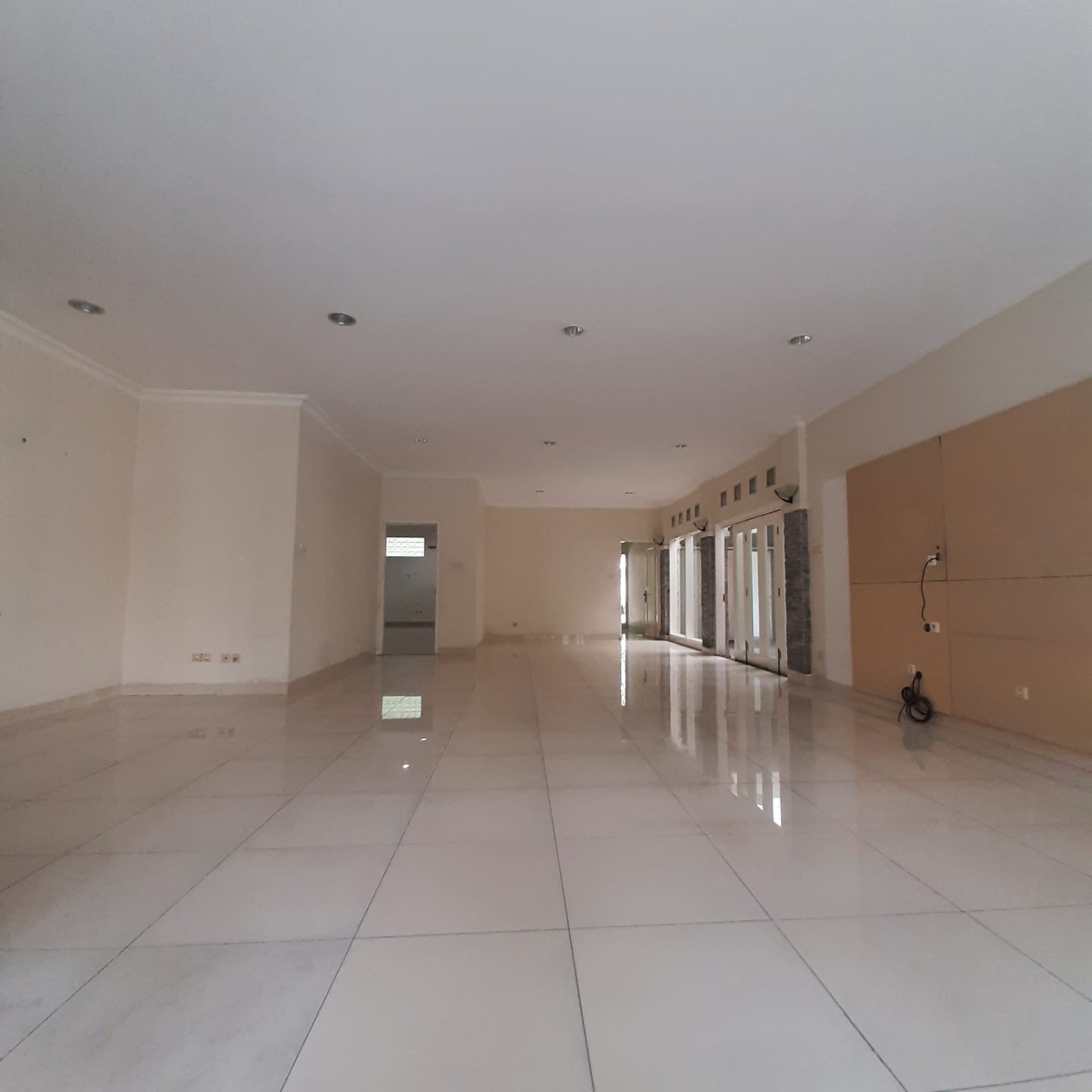 Rumah Nyaman Siap Huni 2 Lantai di Mainroad Setiabudi Kec Coblong Bandung