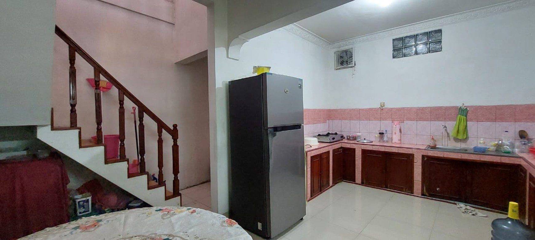 Rumah 2 Lantai Siap Huni - Lokasi Strategis Dekat Tol & Tg Priok!