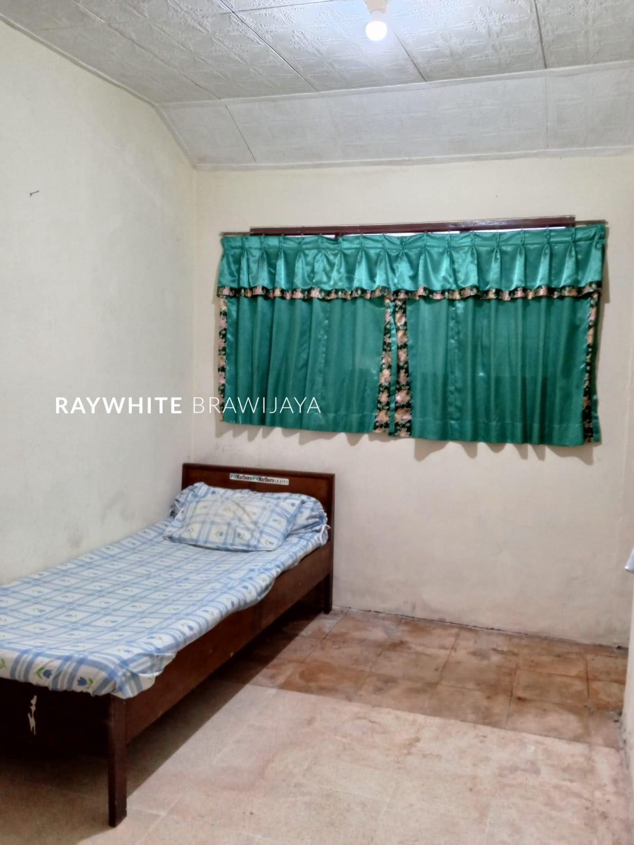 Rumah Lama Butuh Renovasi Area Kebayoran Lama
