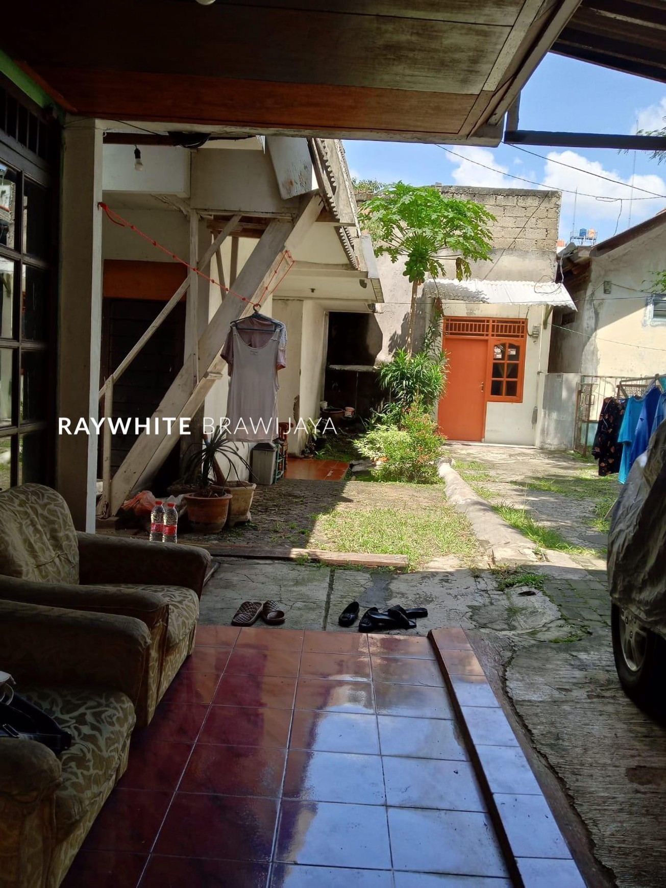 Rumah Lama Butuh Renovasi Area Kebayoran Lama