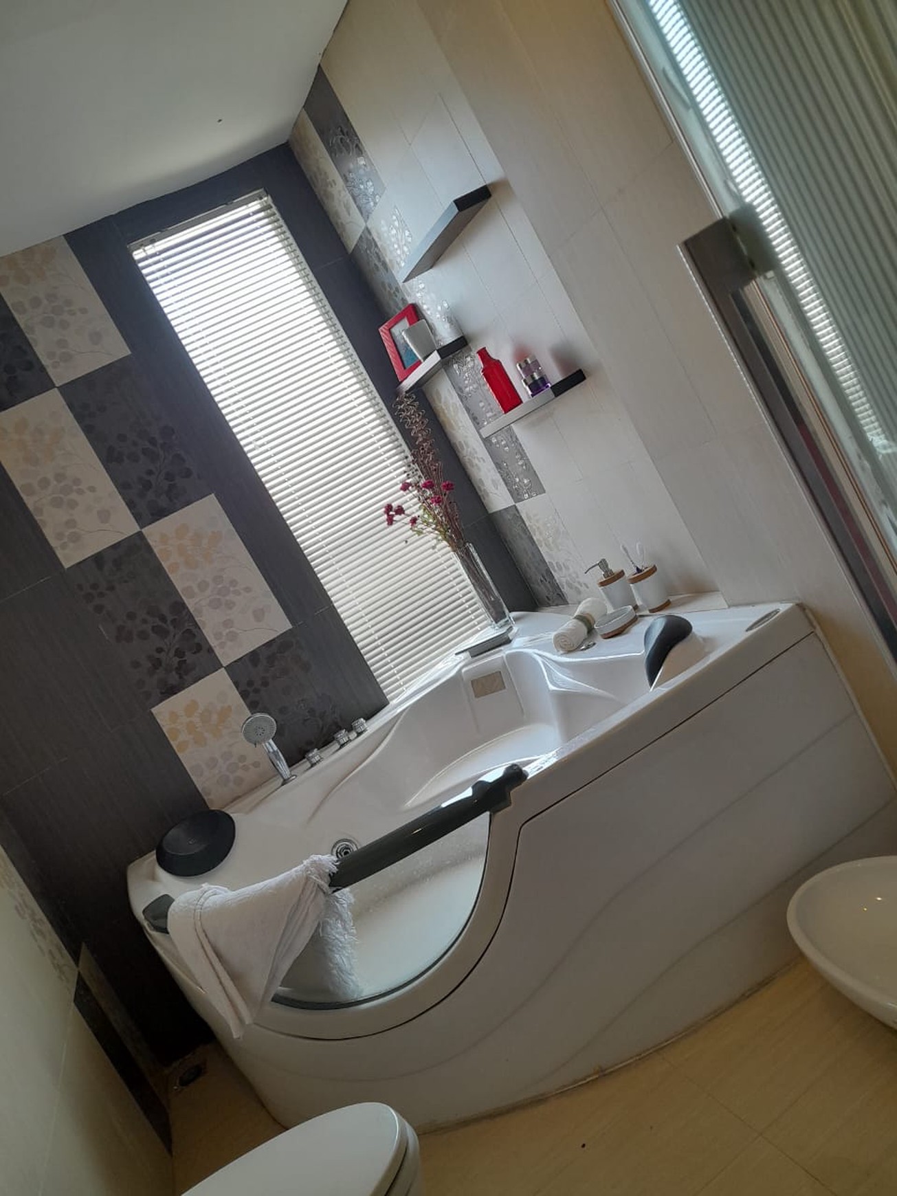 Dijual Cepat Rumah Siap huni Semi furnish Bandung Timur