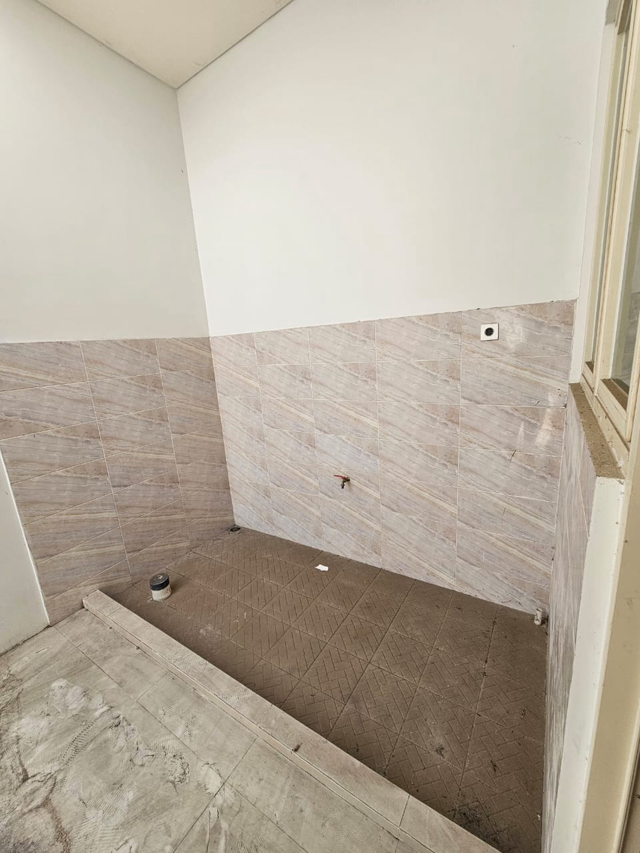 HUNIAN BARU ROYAL RESIDENCE 2M-AN SURABAYA