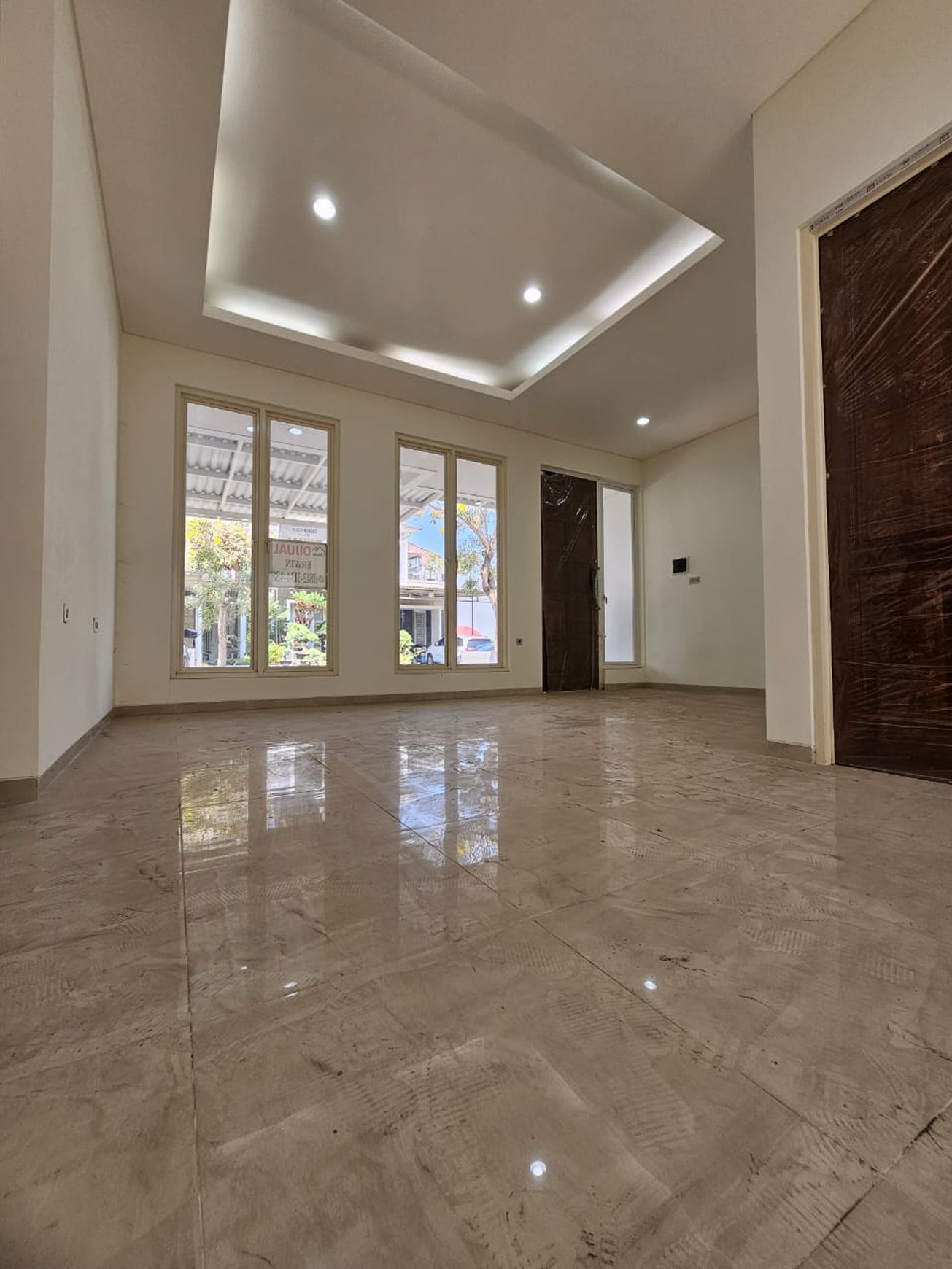 HUNIAN BARU ROYAL RESIDENCE 2M-AN SURABAYA