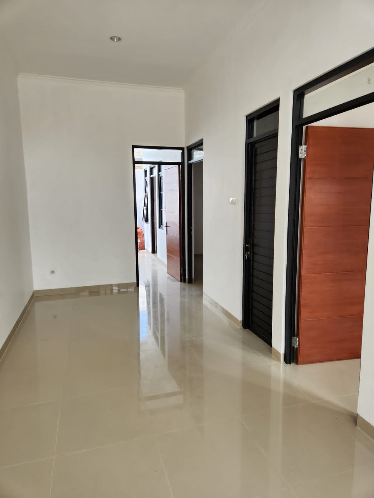 Rumah Baru Keren Minimalis di Pondok Hegar Asri Cikoneng Bojongsoang Kab Bandung (Ada 4 unit)