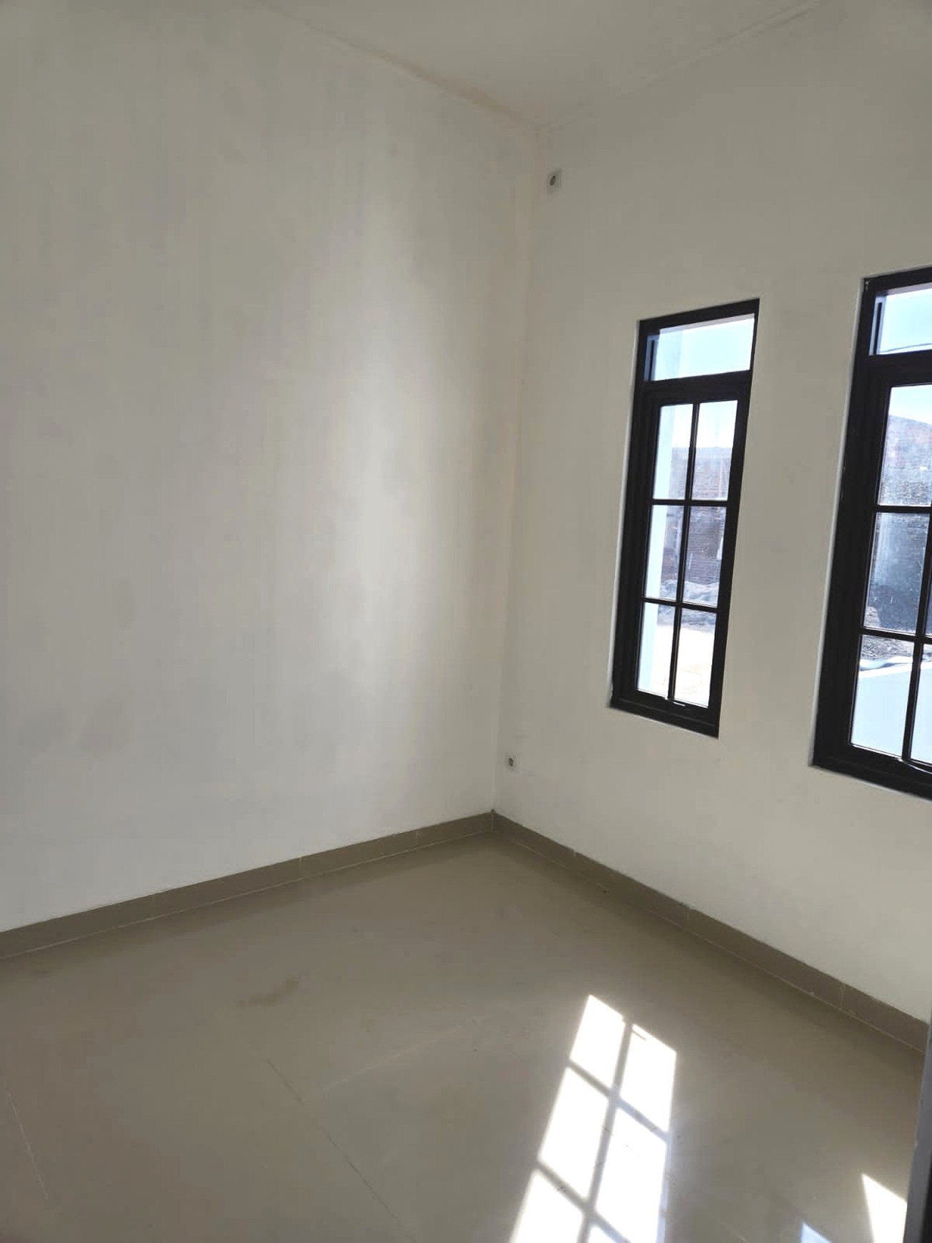 Rumah Baru Keren Minimalis di Pondok Hegar Asri Cikoneng Bojongsoang Kab Bandung (Ada 4 unit)