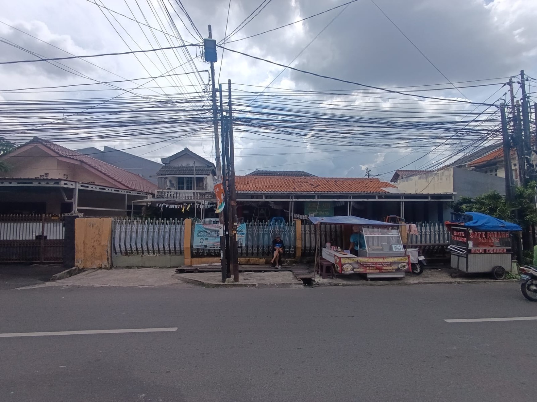 Rumah Bagus Di Jl Pisangan Lama Pulogadung Jakarta Timur