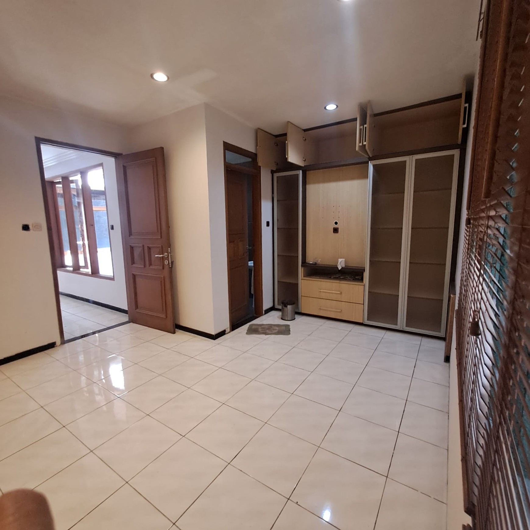 Rumah Nyaman 2 Lantai di Tubagus Ismail Raya Kec Coblong Bandung