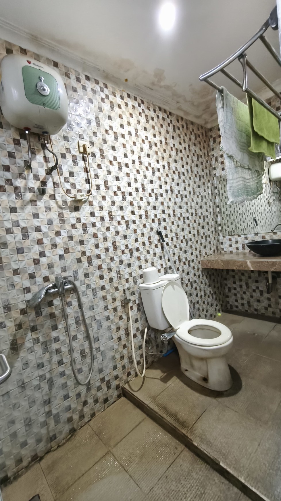 Rumah Nyaman 2 Lantai di Tubagus Ismail Raya Kec Coblong Bandung