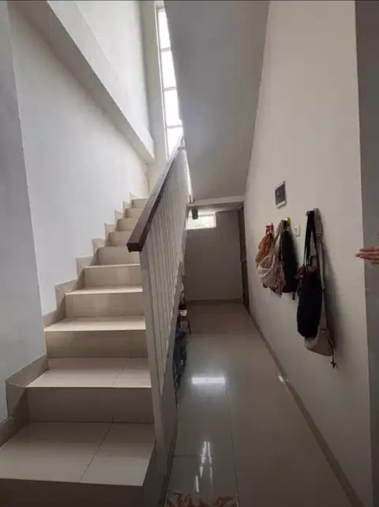 Rumah Bagus Di Mahagoni Park Graha Raya Bintaro Jaya