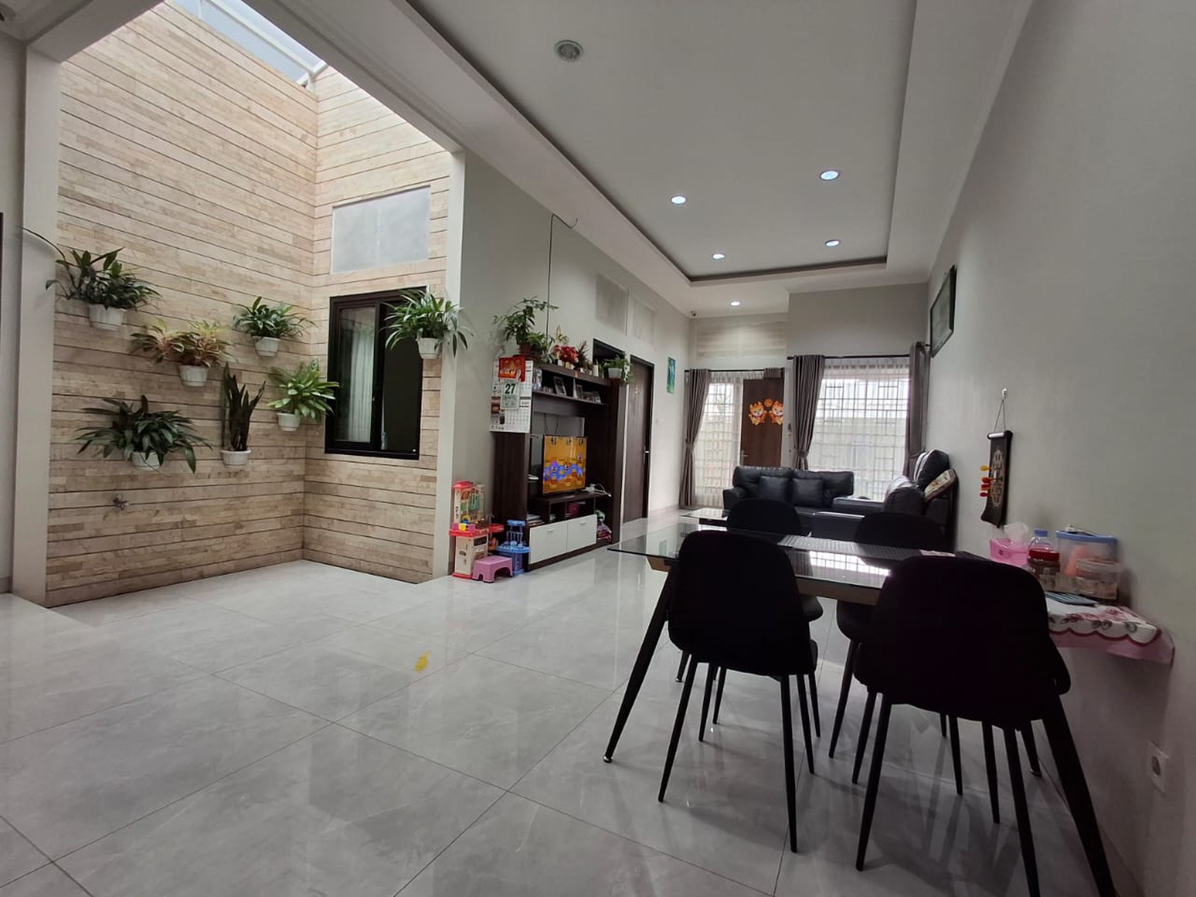Strategis ! Rumah Nyaman di Sayap Pajajaran, Bandung!