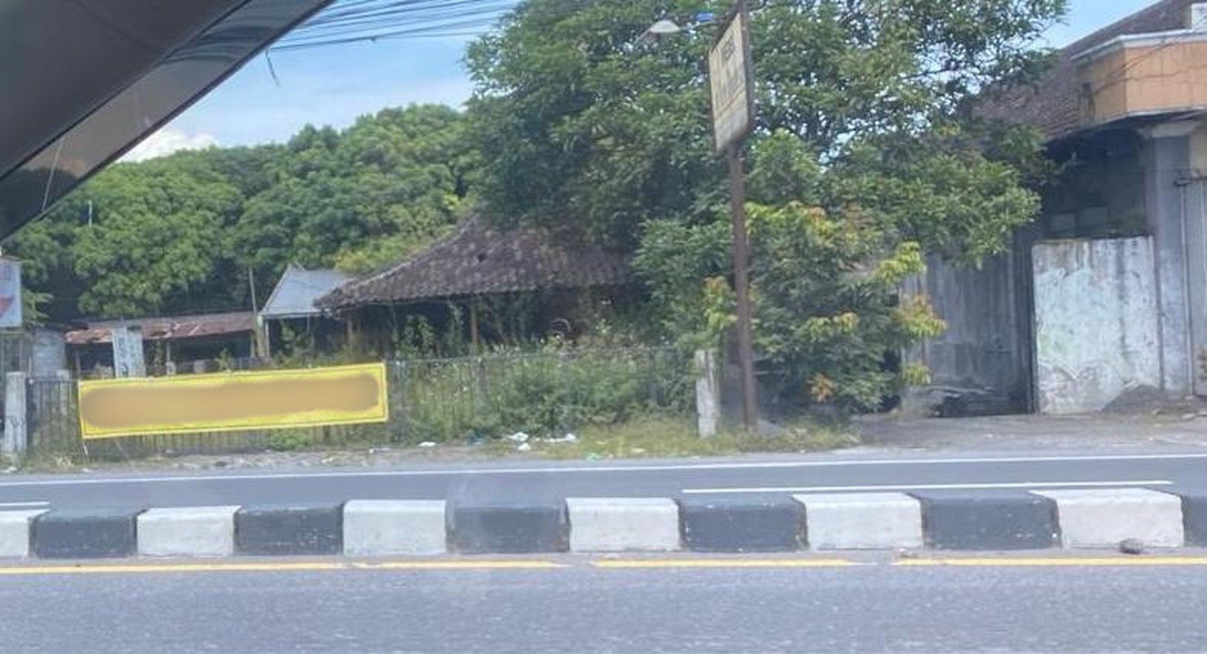 Tanah Pekarangan Strategis di Pinggir Jalan Raya Jogja-Magelang